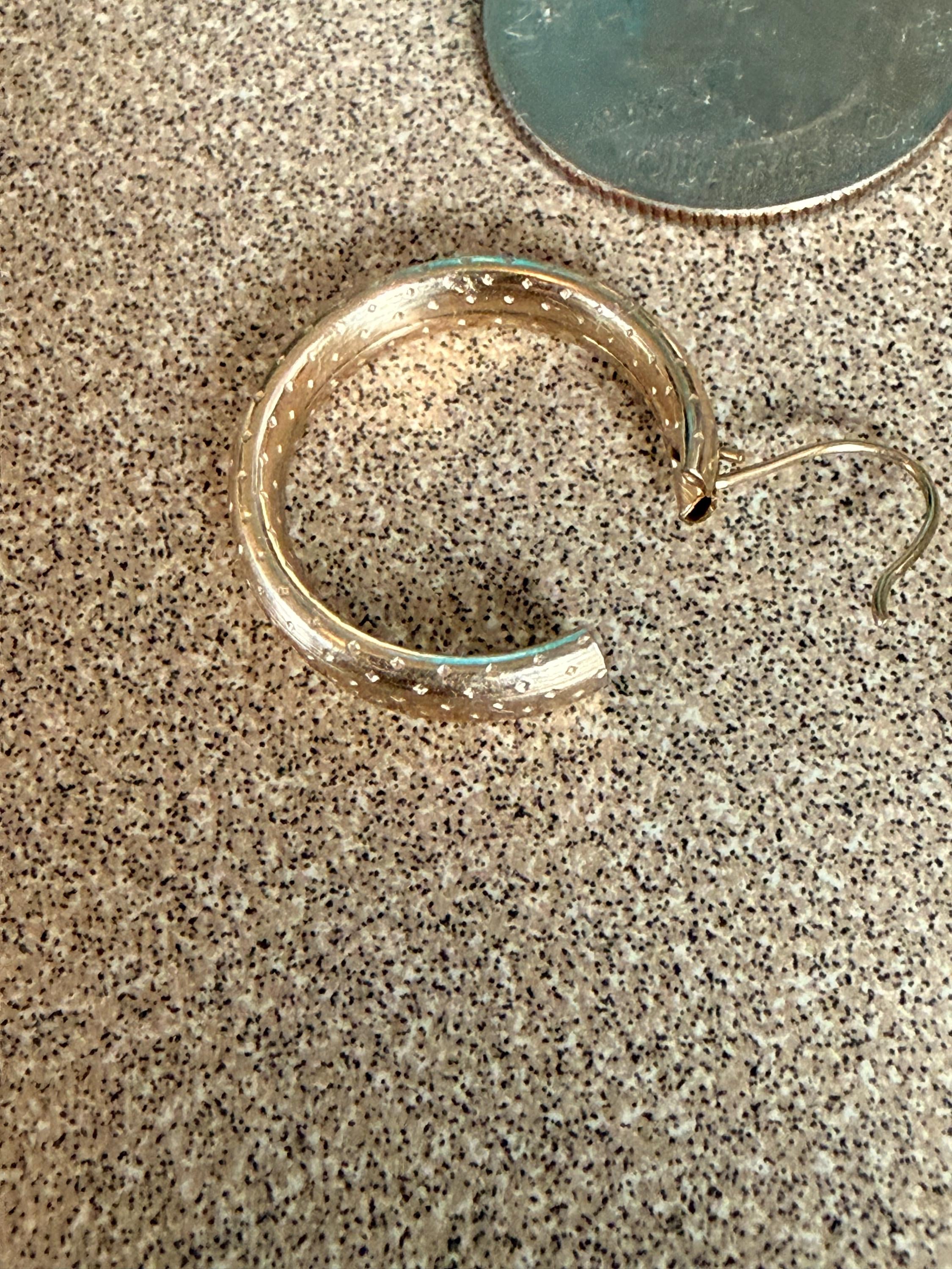 Beautiful Vintage 10k Gold Hoop Earrings Ladies Christmas Gift