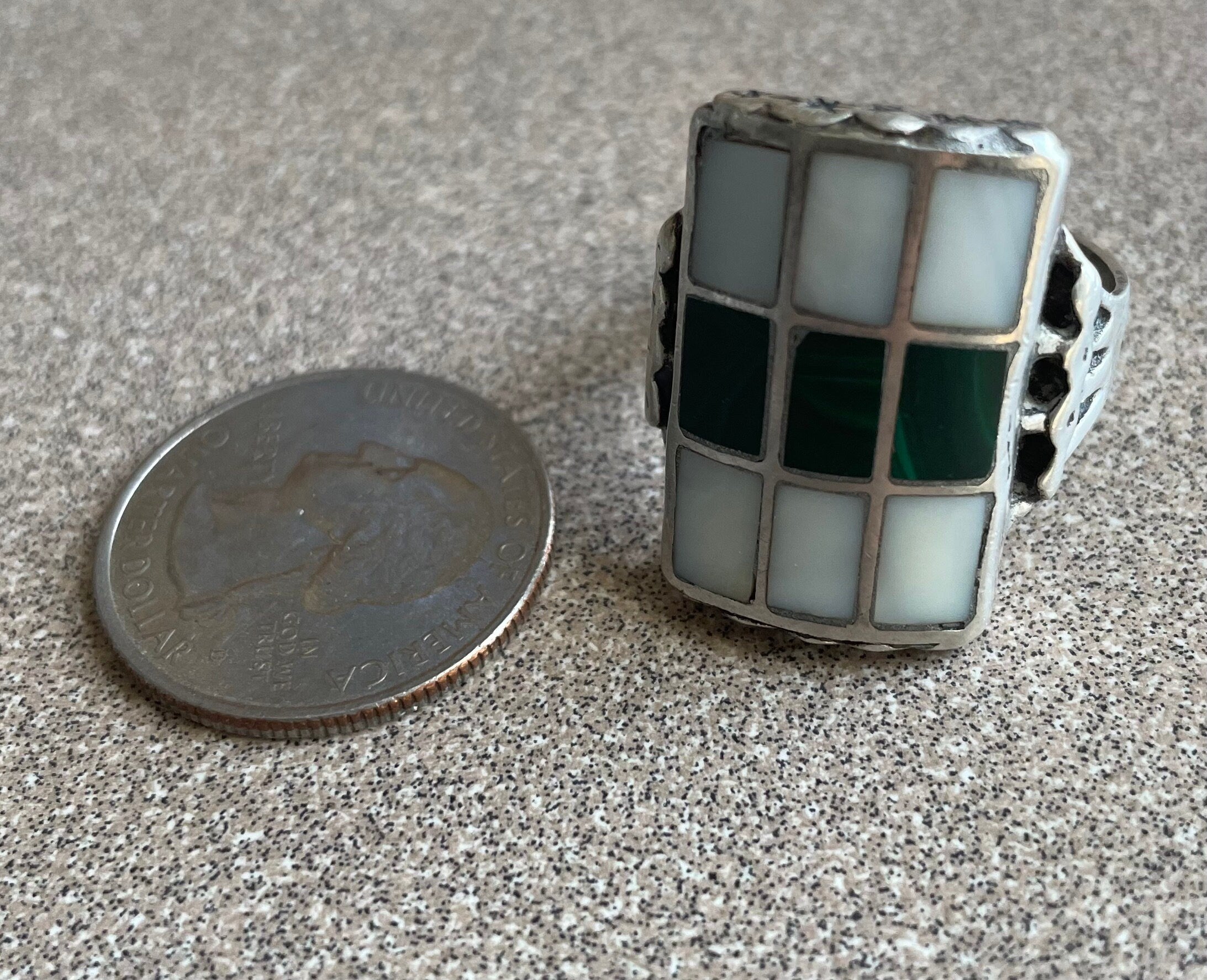 Vintage Native American Sterling Silver Malachite And Mother of Pearl Mans Ring Size 12