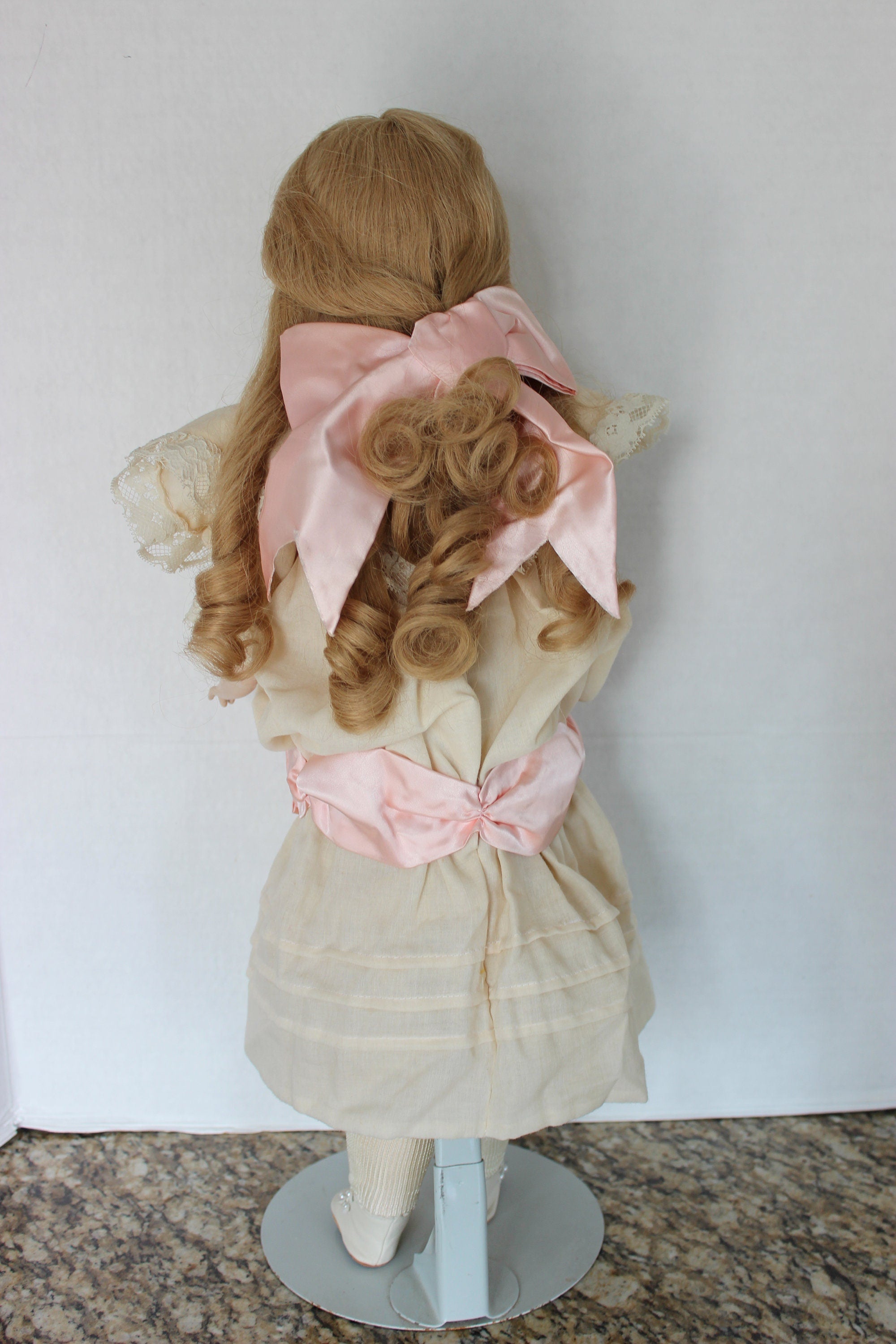 Beautiful 25" Artist Signed Lynda  Alan Marx 1984 K & R Simon Halbig Porcelain Repro Doll