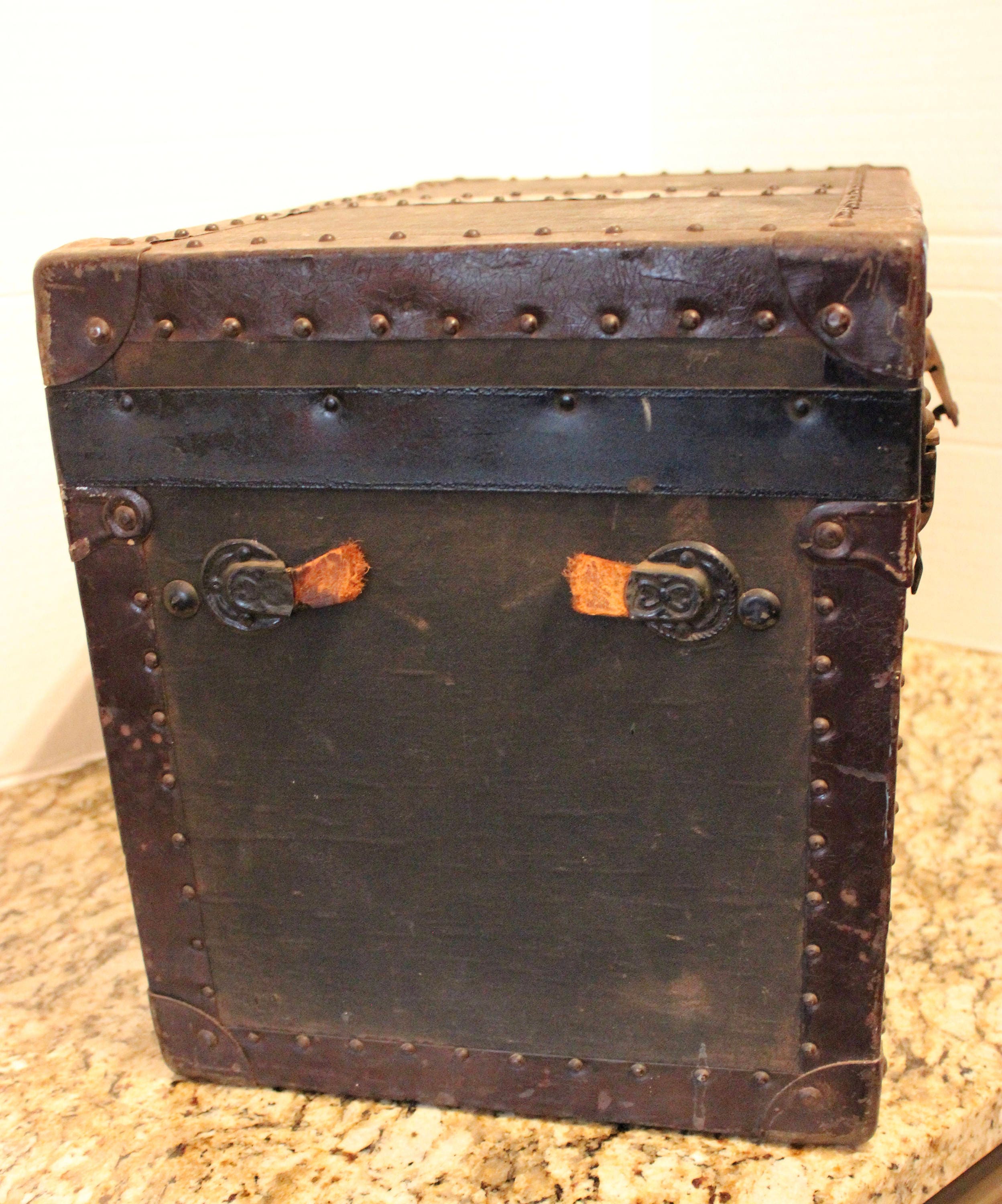 Antique Miniature Salesman Sample Steamer Trunk Doll Case