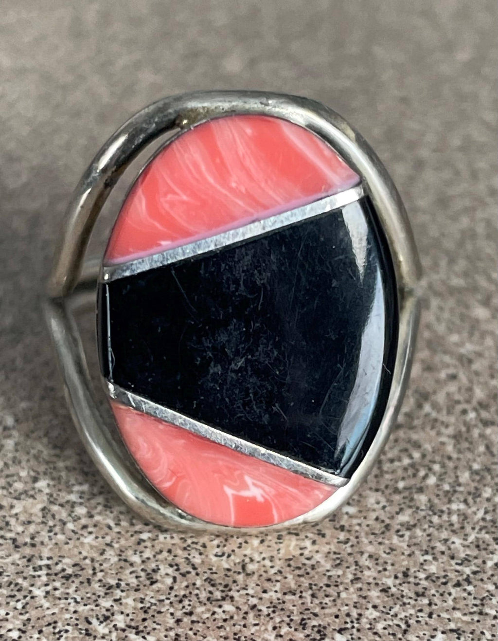 Beautiful Sterling Silver Unique Black Onyx and Pink Coral Taxco Mexico Ring Size 7 1/2