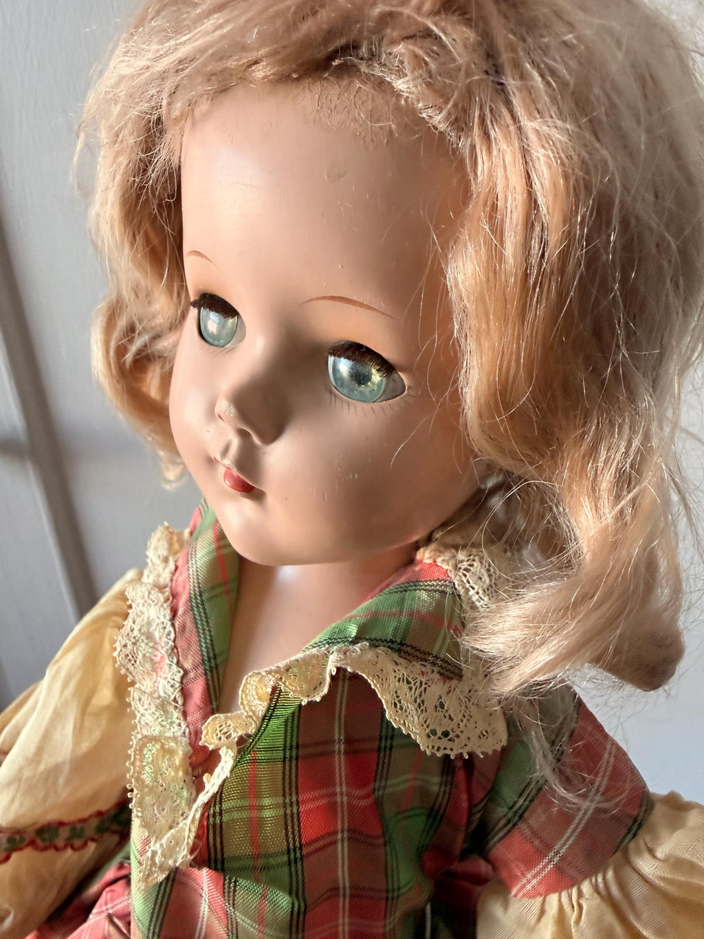 Estate Find Beautiful Vintage American Character Sweet Sue 17" Blonde Vintage Dress