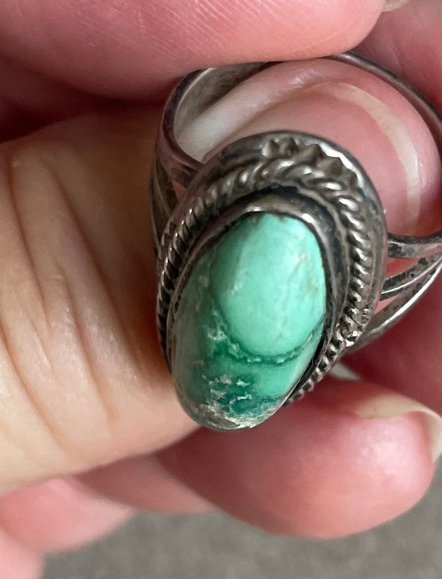 Vintage Artist Signed "H" Native American Blue Green Turquoise Sterling Silver Ring Size 6