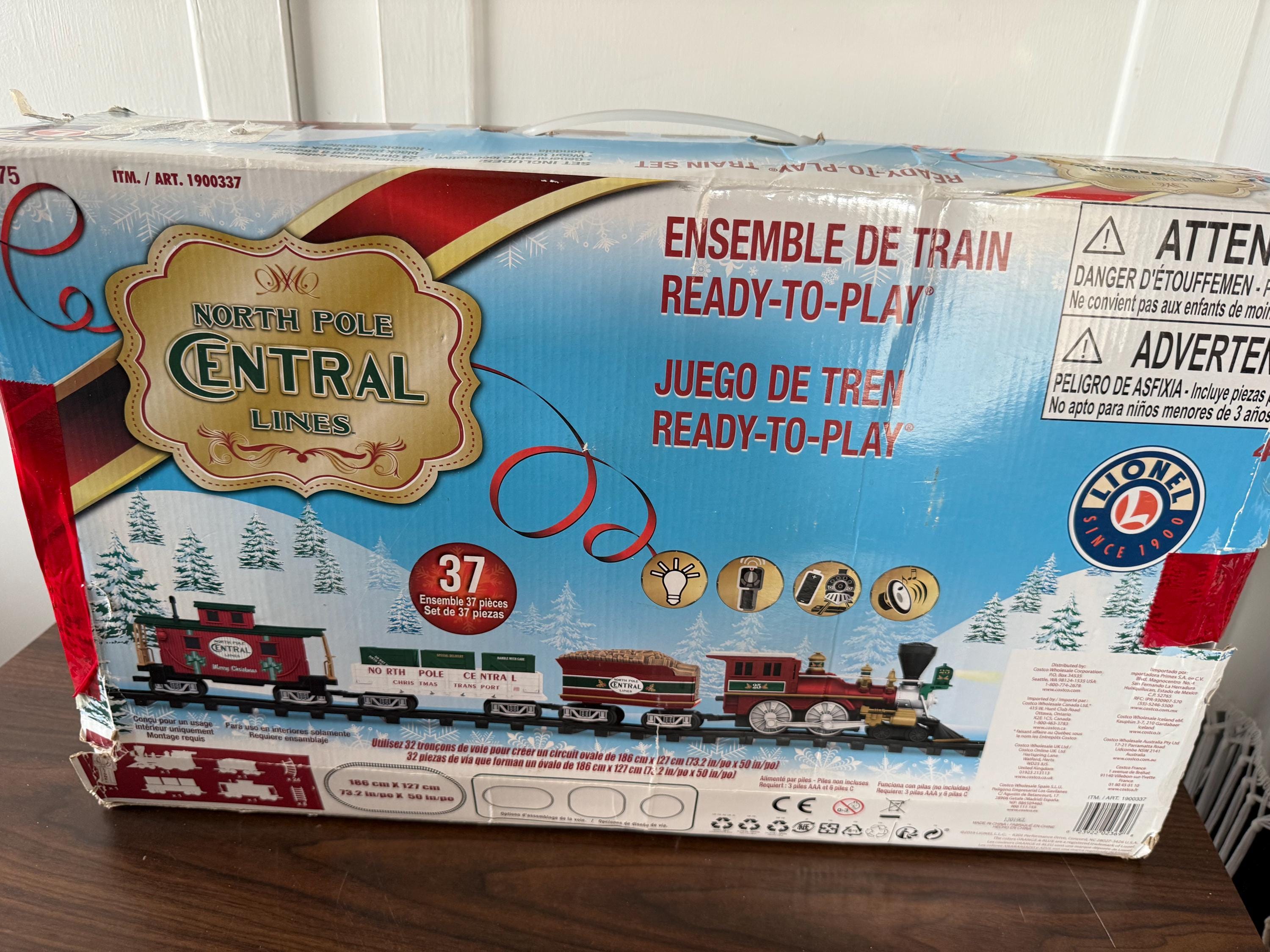 Nice Lionel North Pole Central Train Set for Under the Christmas Tree