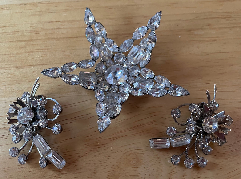 Huge Signed Kramer Rhinestone Domed Star Brooch Pin and Starburst Clip Earrings