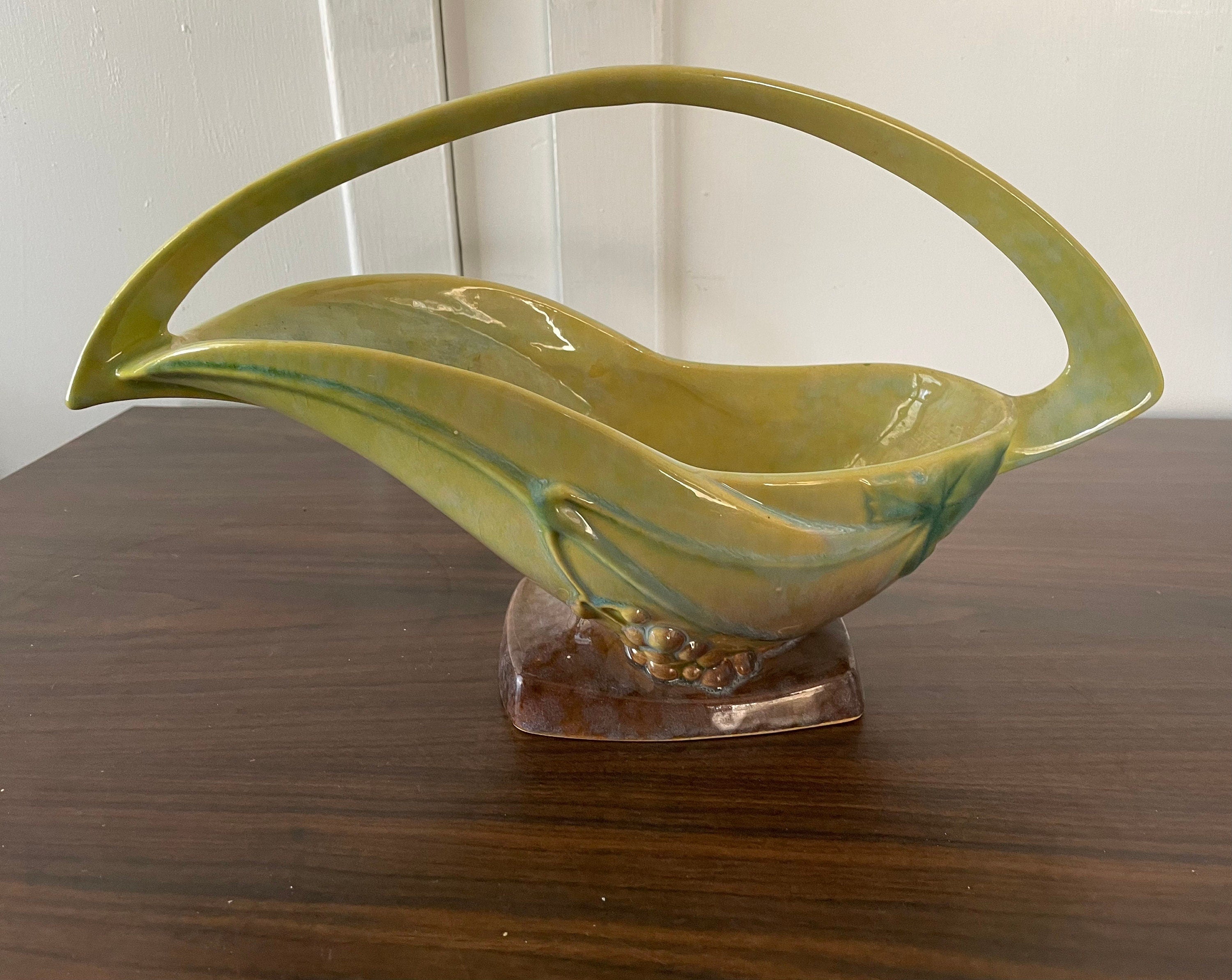 Vintage ROSEVILLE Windcraft Art Pottery Vase with Handle 209 12" Rare Green Color