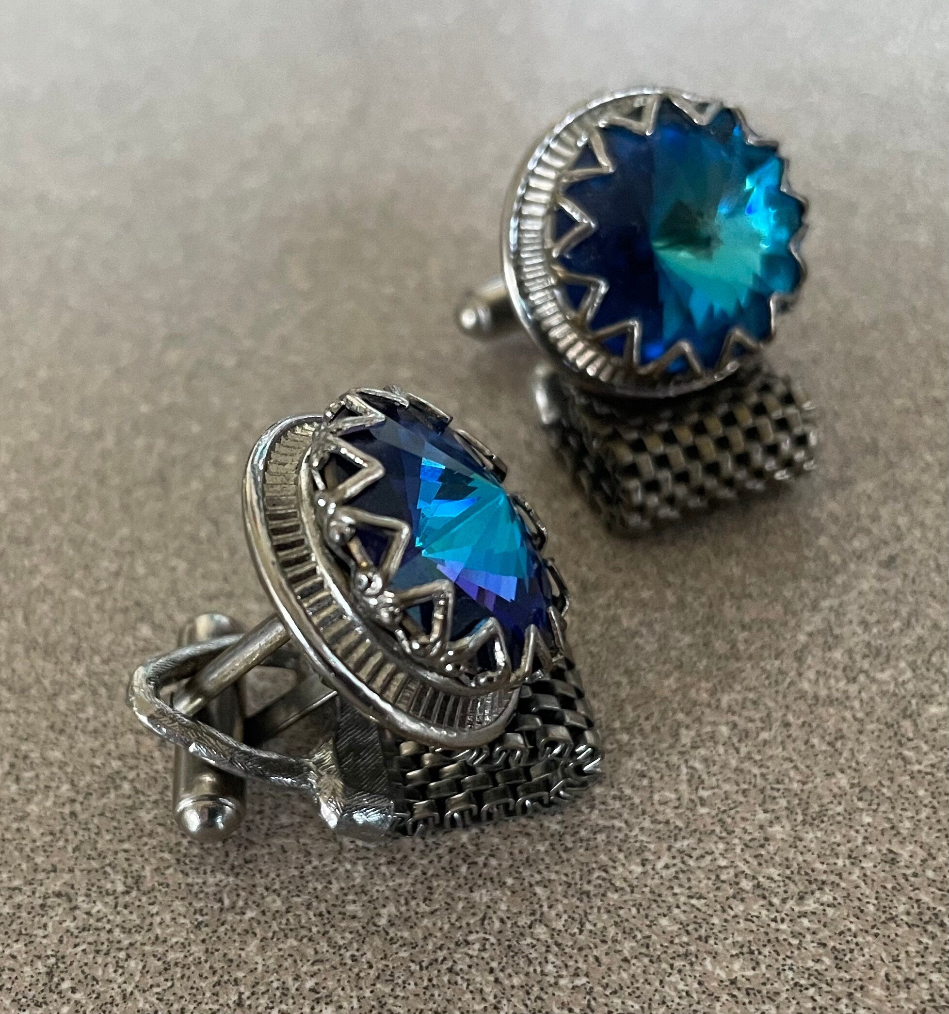 Stunning Vintage Dark Blue Watermellon Rivoli Rhinestone Men's Cuff Links Set Silver Tone Metal 60's Glam