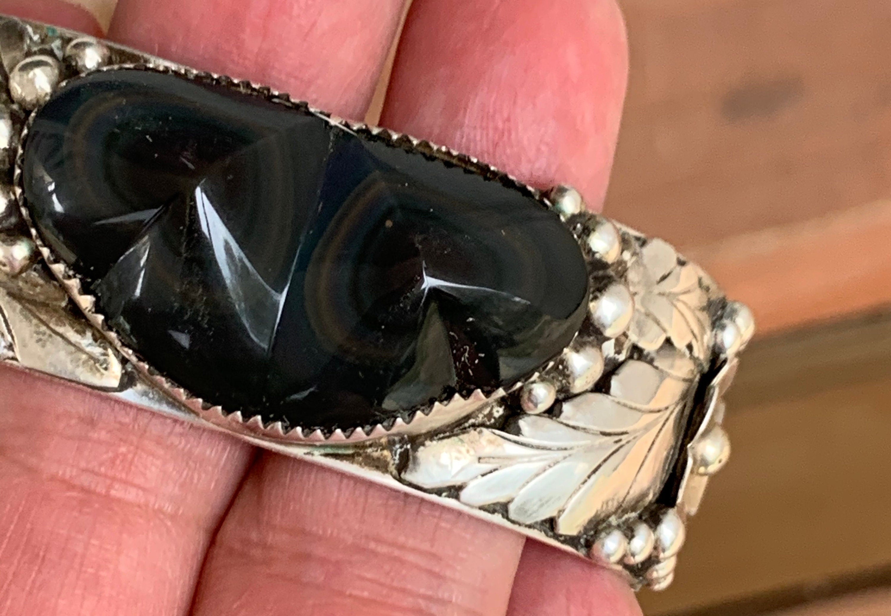 Large Sterling Silver Old Pawn Black Onyx Native American Bracelet Signed Laura Dabbs and Sons
