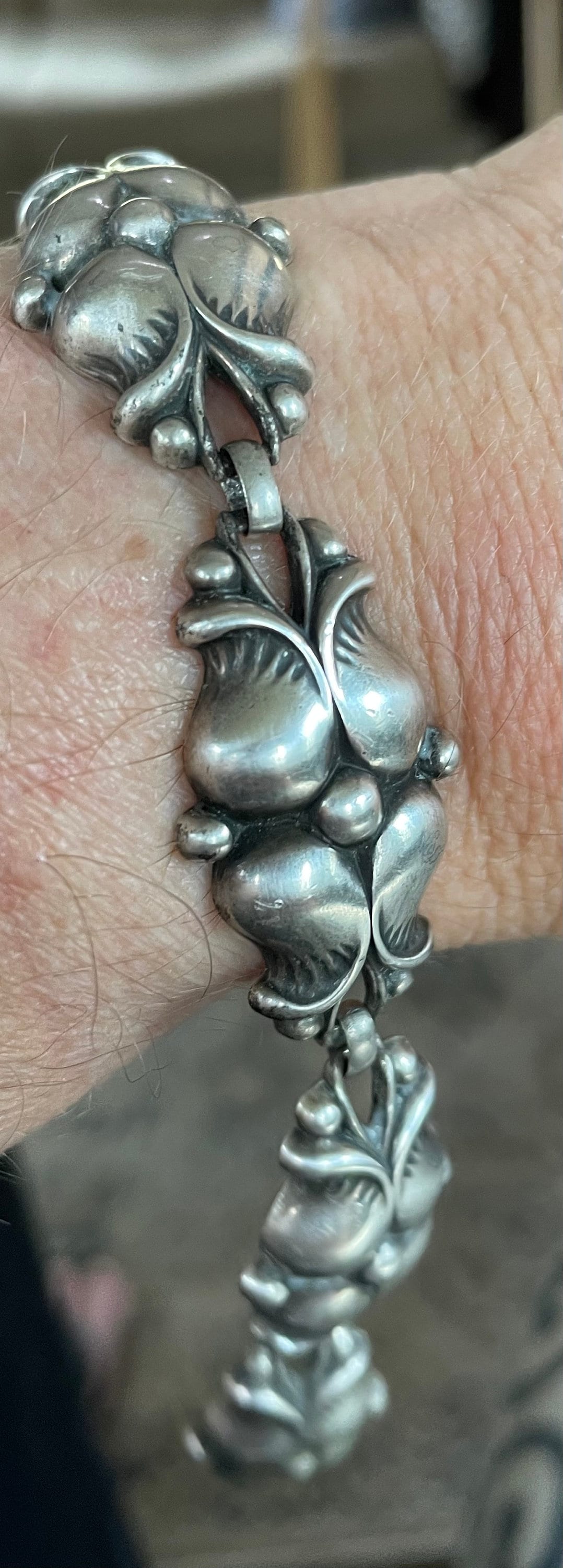Large Beautiful Antique Art Nouveau Sterling Silver Molded Panel Bracelet