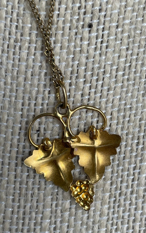 10k Gold Black Hills Gold Necklace With Leafs and Grapes 18" Gold Chain