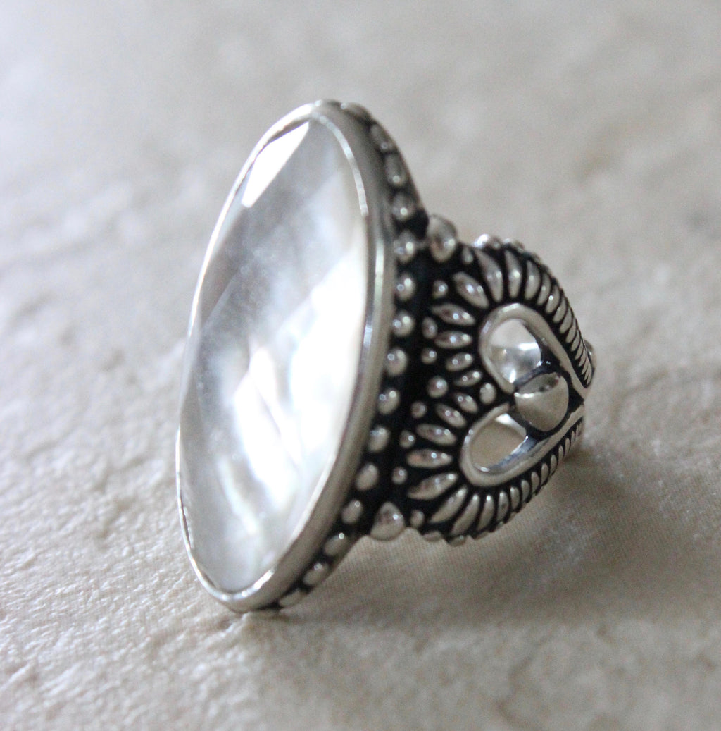 Large Vintage Artist Signed Carolyn Pollock  Mother of Pearl Sterling Silver Sculpted Ring Sz 6 1/2