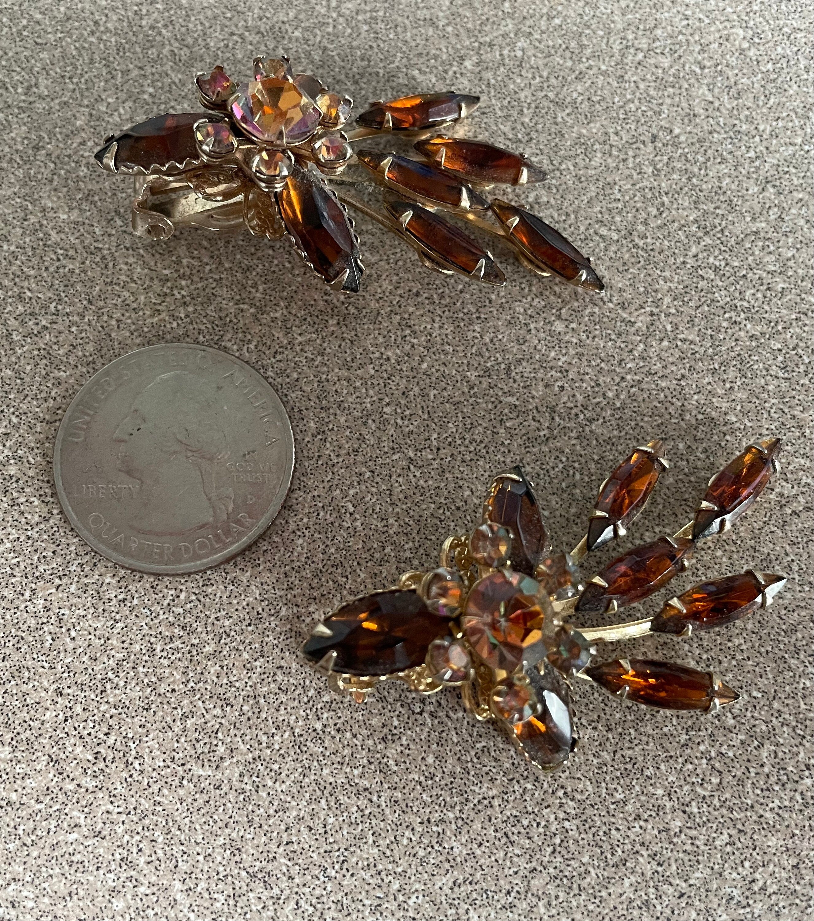 Large JULIANA D & E Golden Topaz Brown Rhinestone Clip Earrings Vintage 50's 60's Crystal Stones