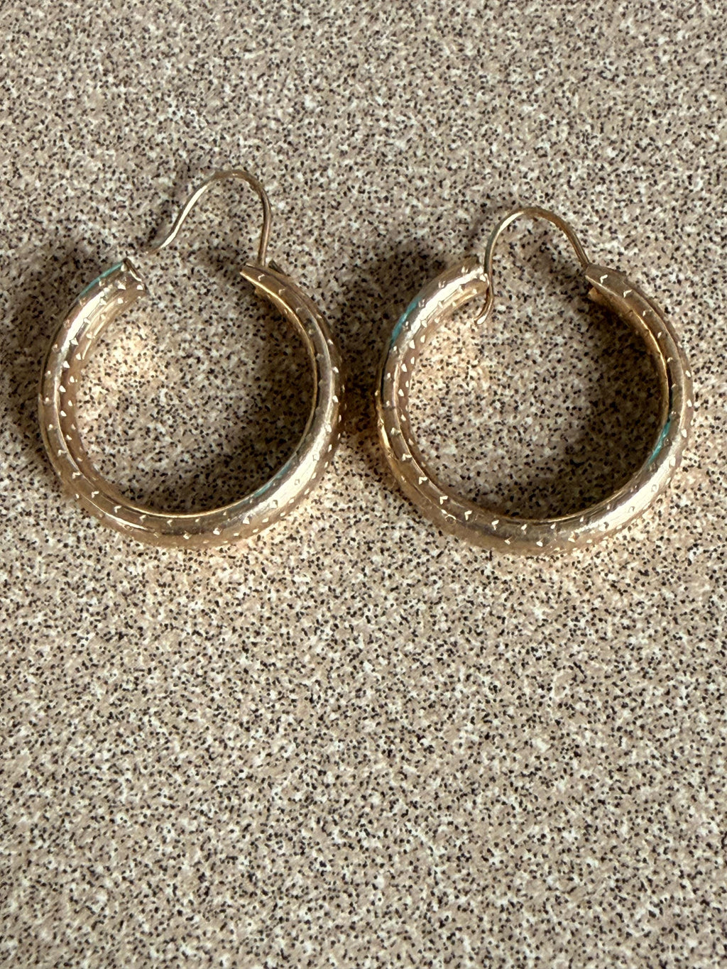 Beautiful Vintage 10k Gold Hoop Earrings Ladies Christmas Gift