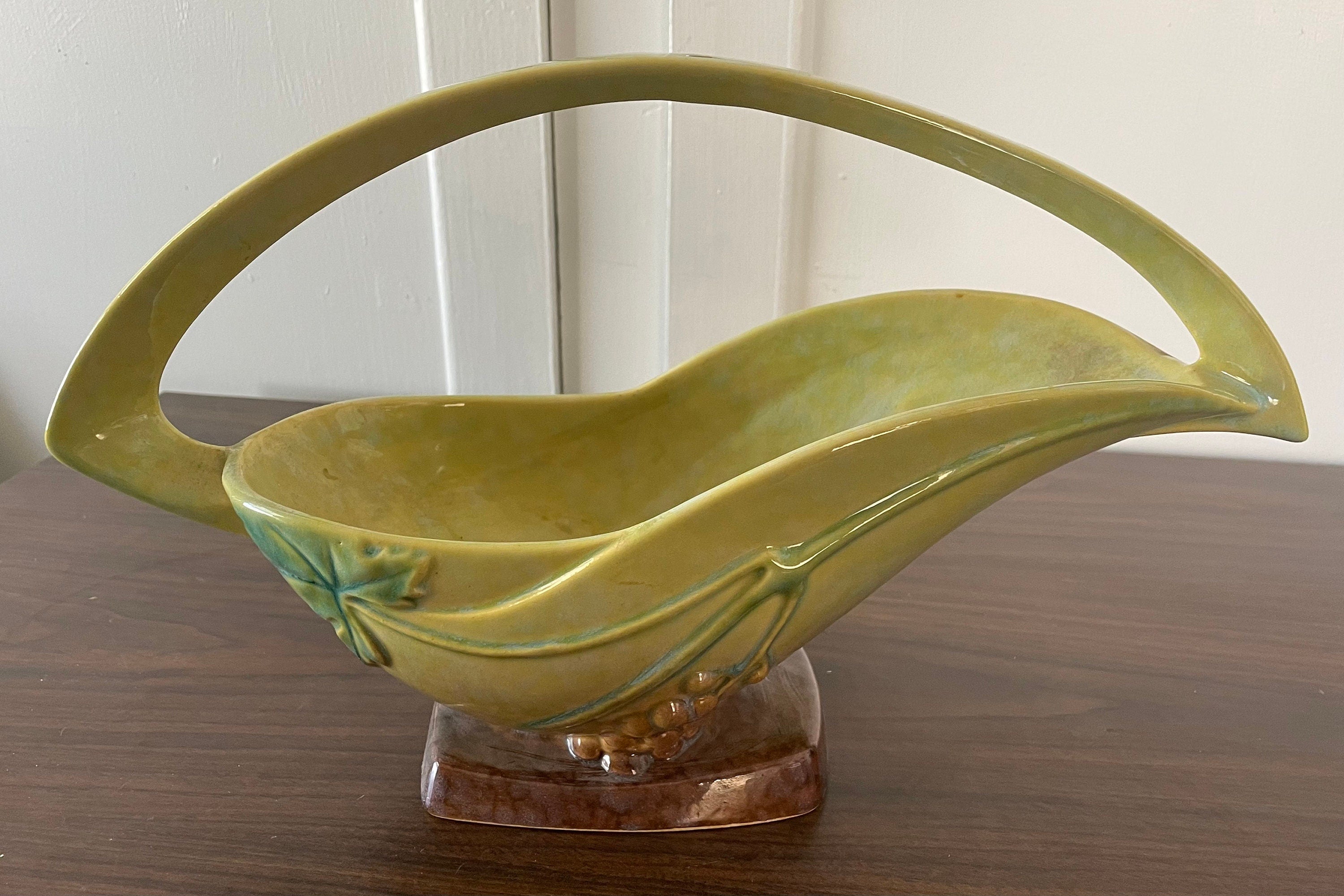 Vintage ROSEVILLE Windcraft Art Pottery Vase with Handle 209 12" Rare Green Color