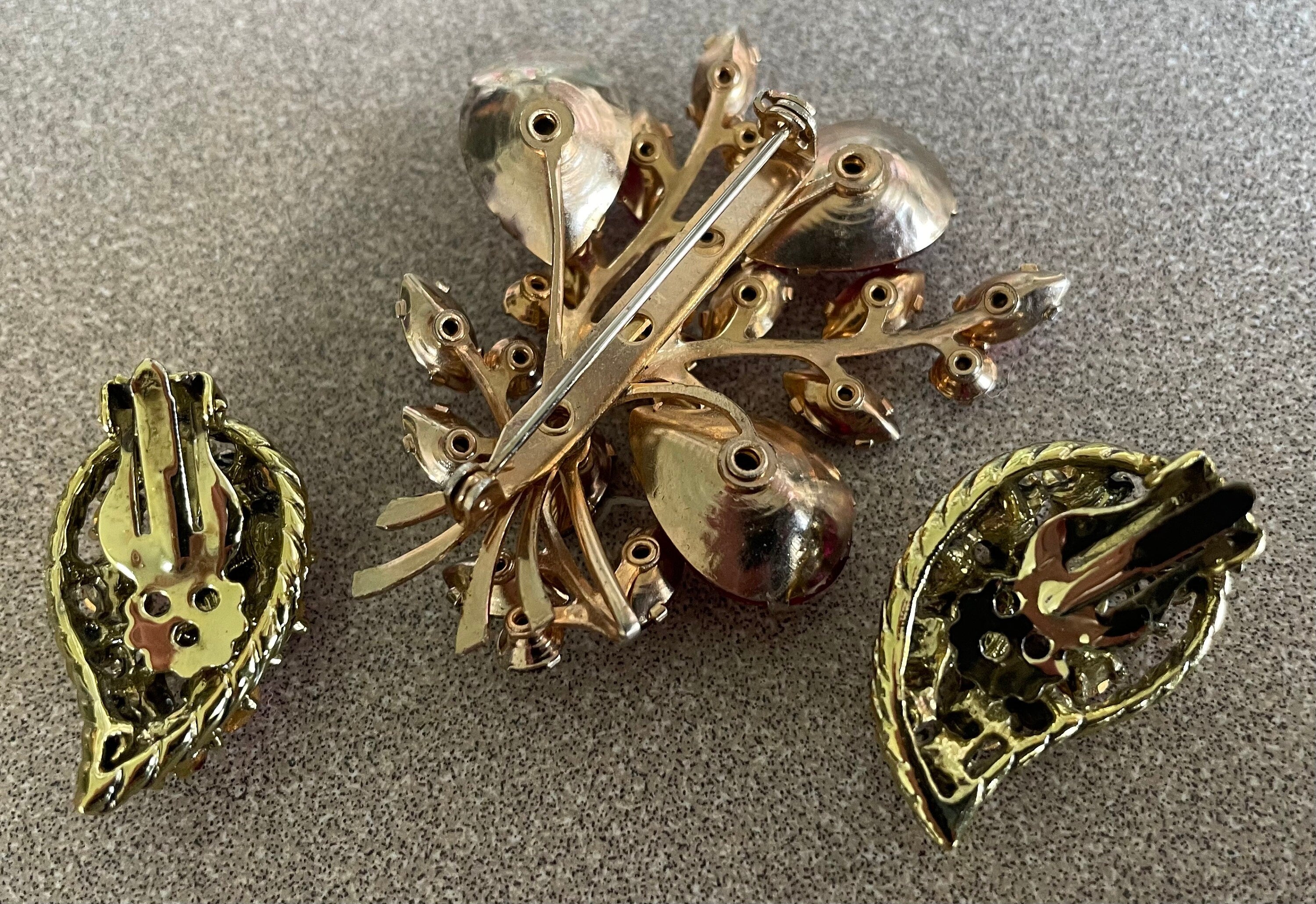 Large Vintage Red and Pink Rhinestone  Brooch Pin and Clip Earrings