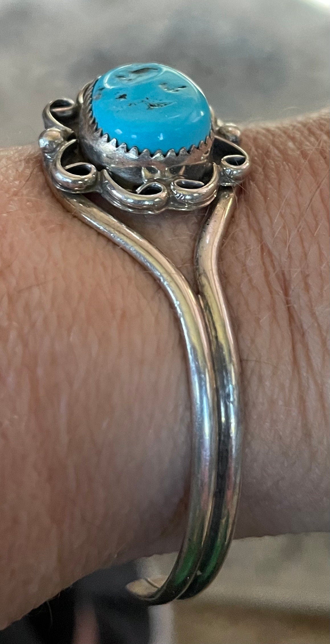Vintage Native American Sterling Silver Turquoise Cuff Bracelet