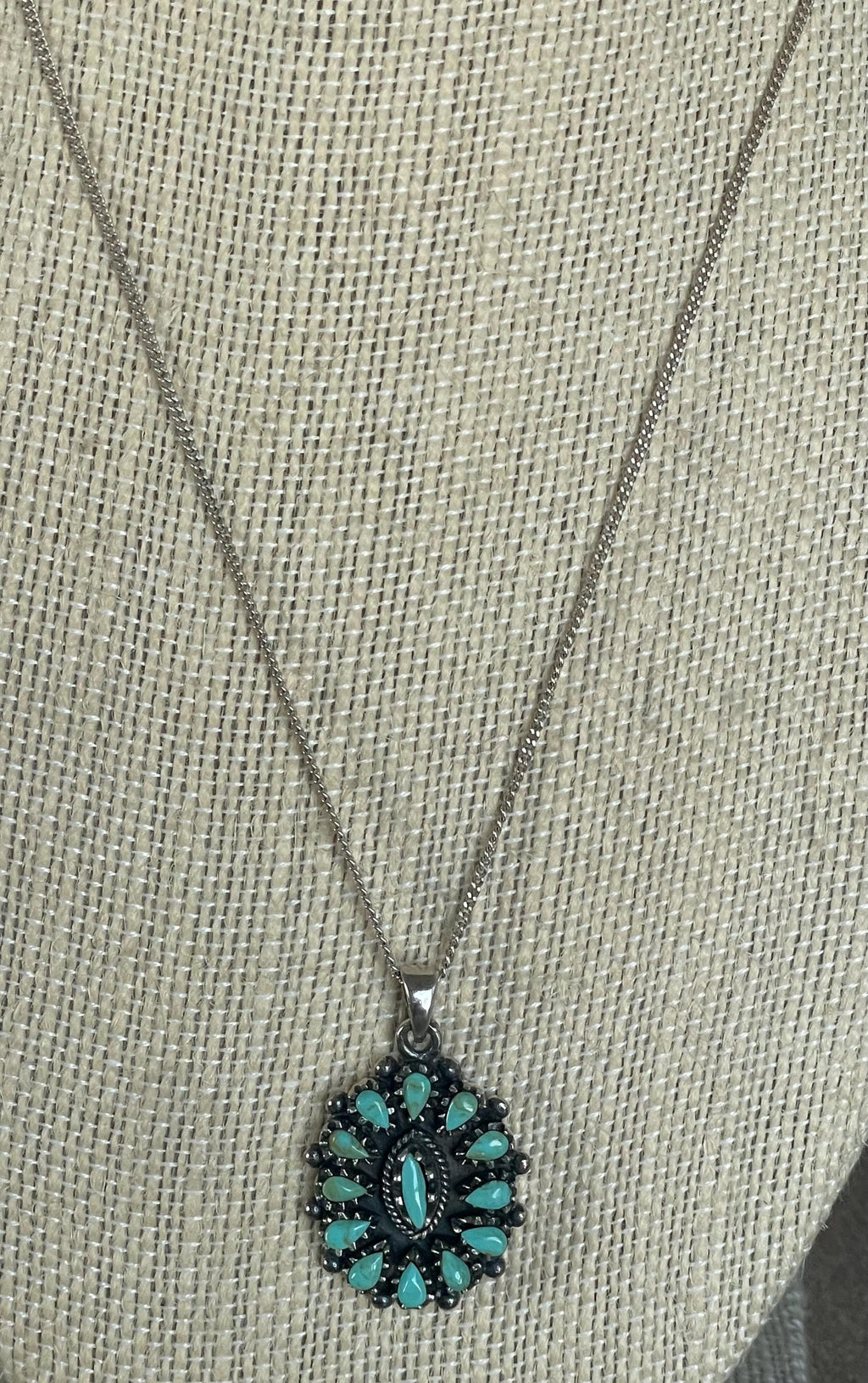 Beautiful Vintage Native American Turquoise Sterling Silver Petit Point Necklace