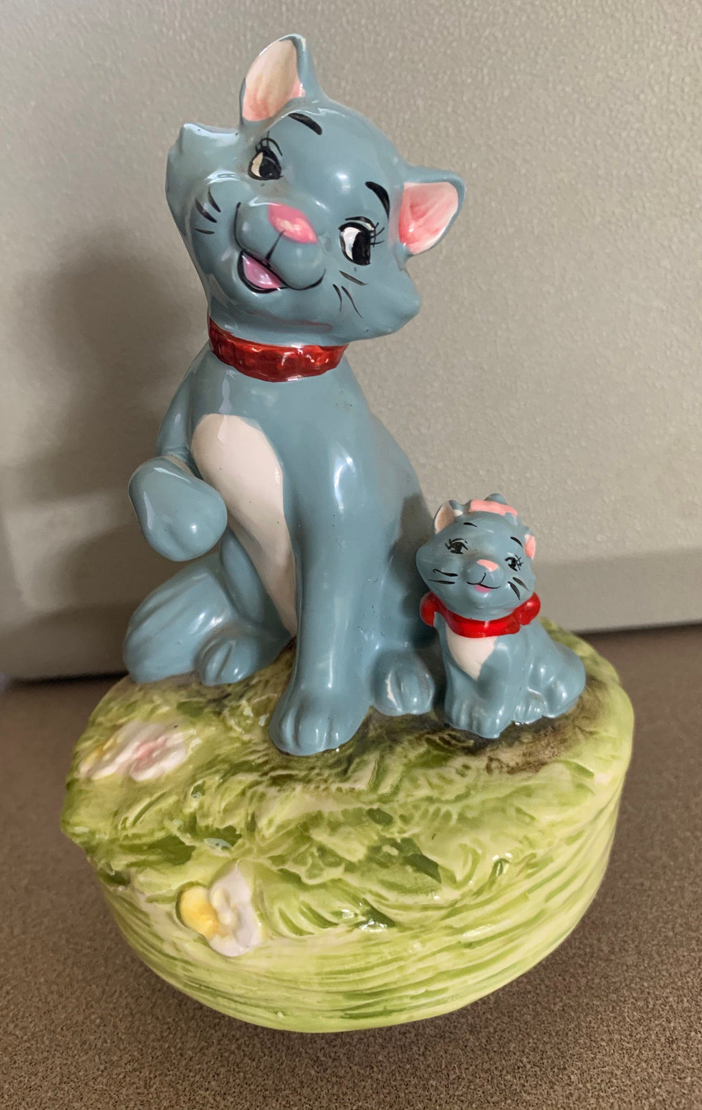 Rare Schmid Aristocats Music Box Walt Disney Duchess And Marie