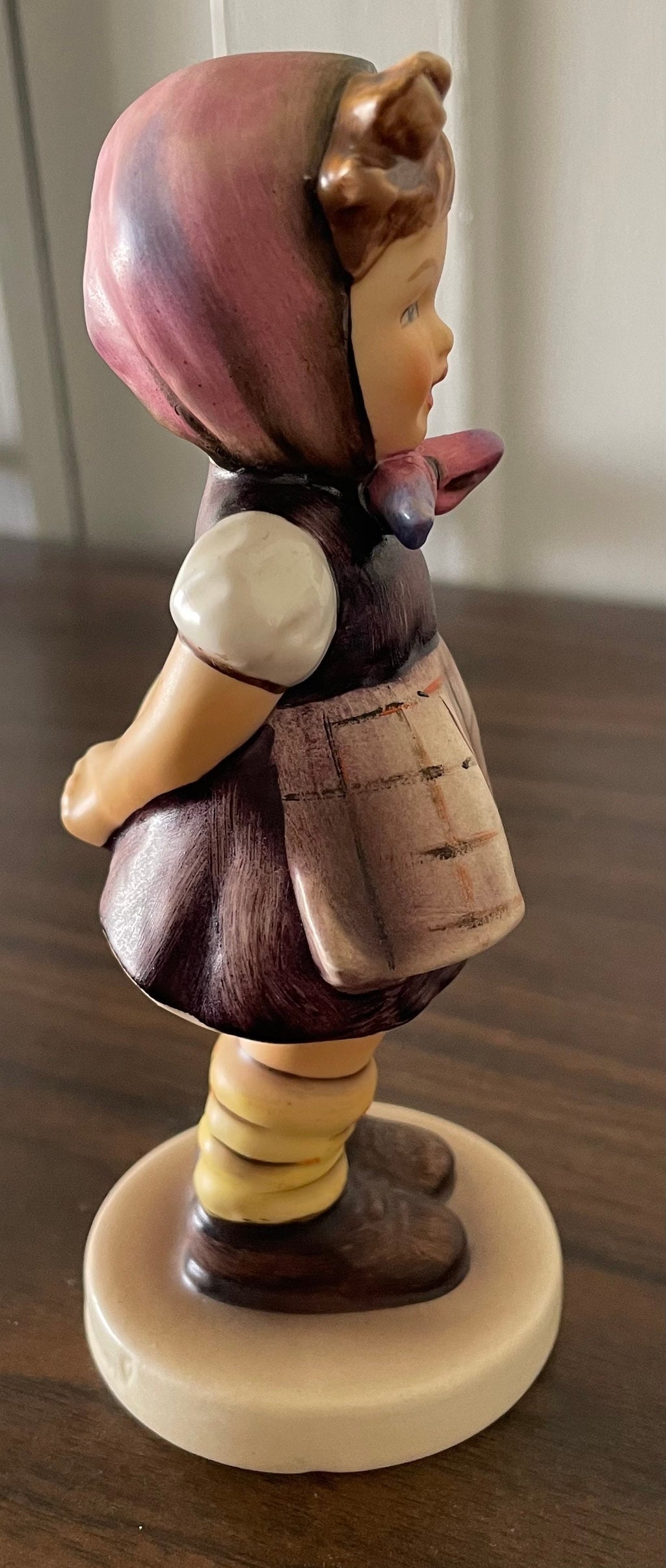 Vintage 1979  M J Hummel  "Which Hand?" Girl Figurine