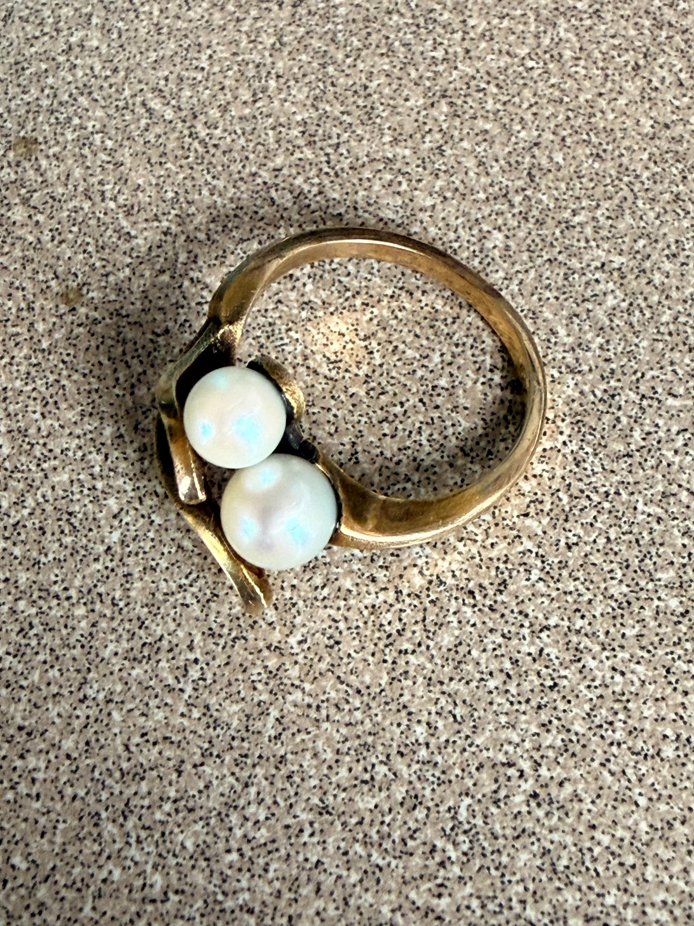 Vintage 10k Gold and Genuine Pearl Ring size 6 1/2