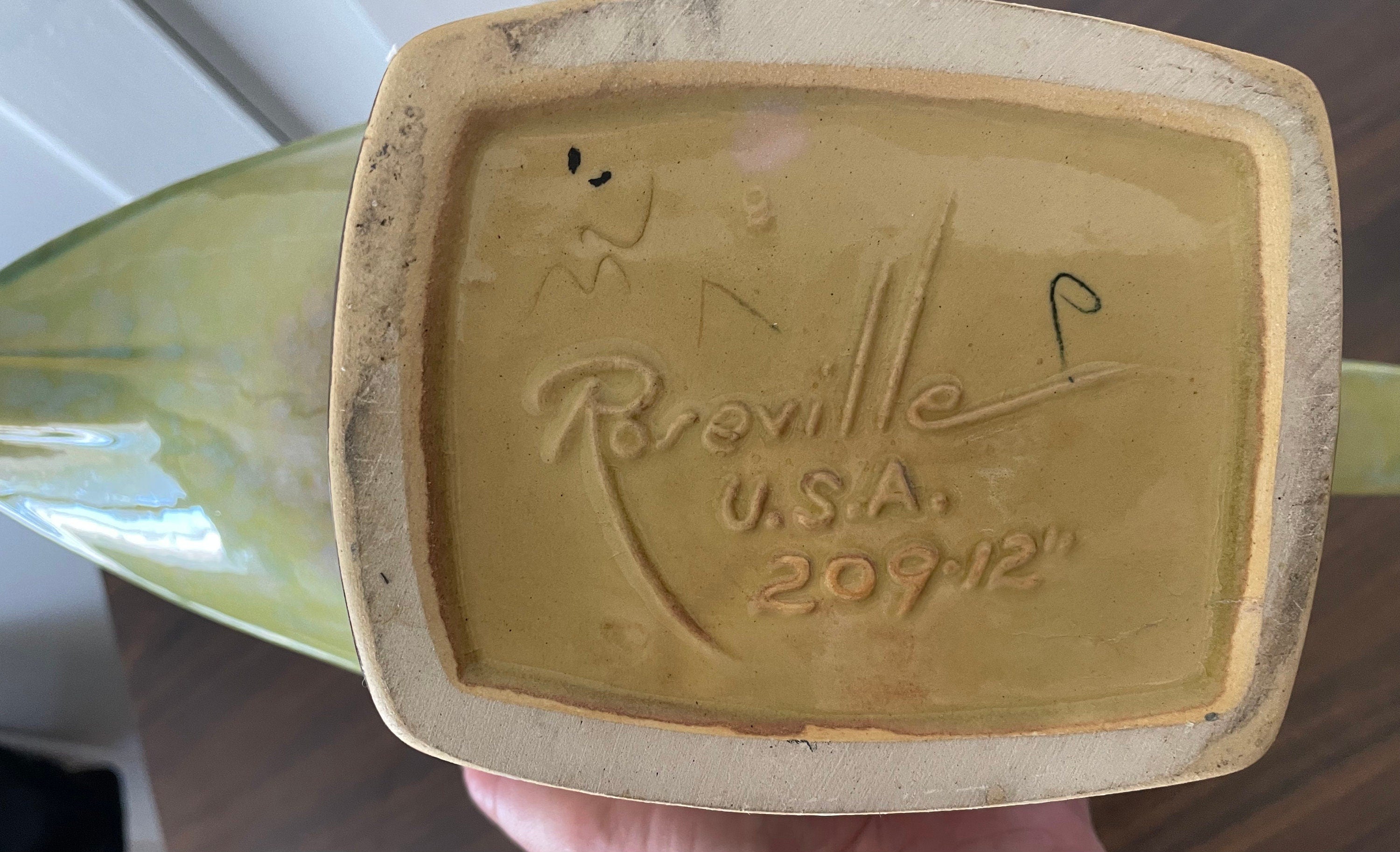 Vintage ROSEVILLE Windcraft Art Pottery Vase with Handle 209 12" Rare Green Color