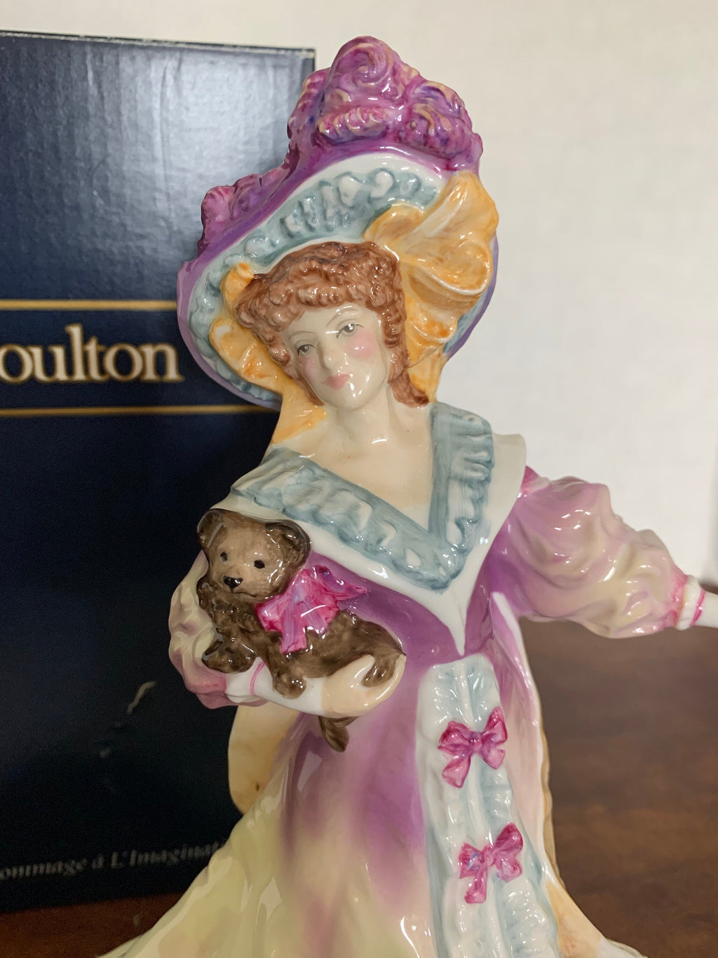 Vintage 1995 Lady Doulton Royal Doulton "Lily" with her Dog Figurine New in Box