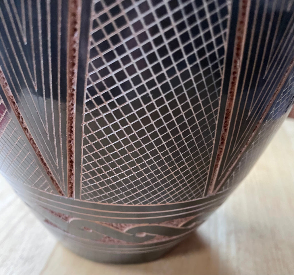 Large Vintage Artist Signed Paula Guturrez San Juan De O Stippled Vase