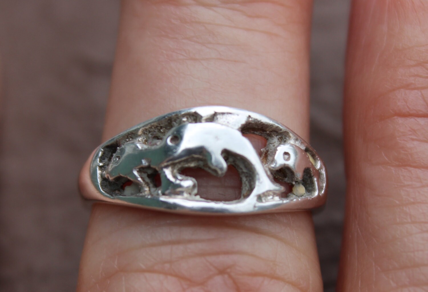 Beautiful Vintage Petite Sterling Silver Sculpted Dolphin Ring Size 7 1/2