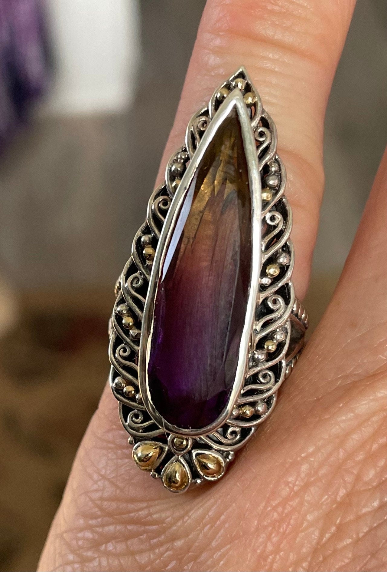 Stunning Vintage Bali Estate Mystic Topaz Stamped "M" For Robert Manse Sterling Silver and 18k Gold Ring Size 6