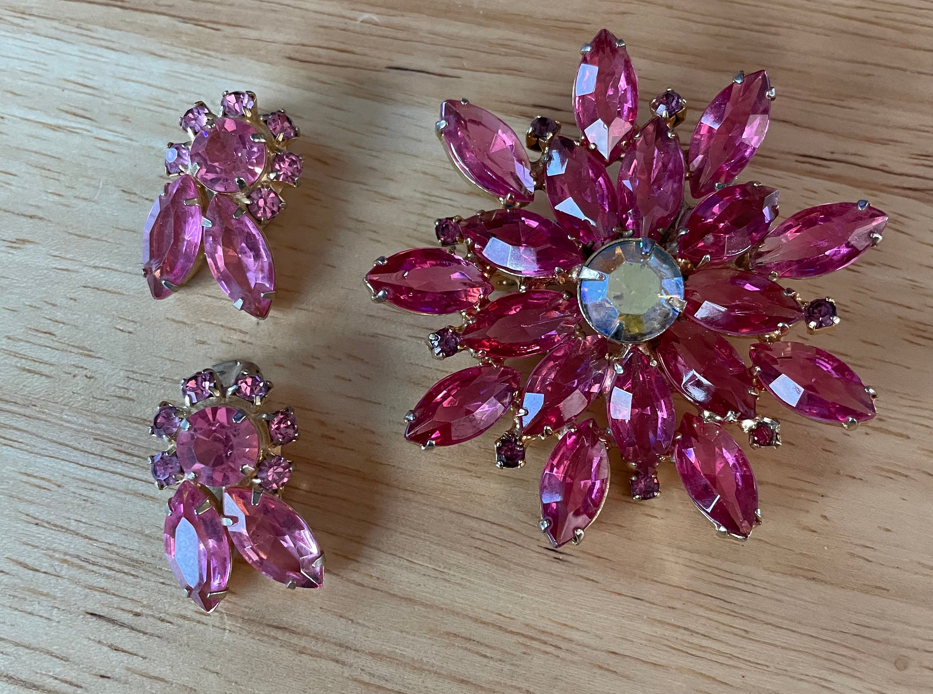 Large Vintage D & E Juliana Pink Rhinestone  Brooch Pin and Clip Earrings