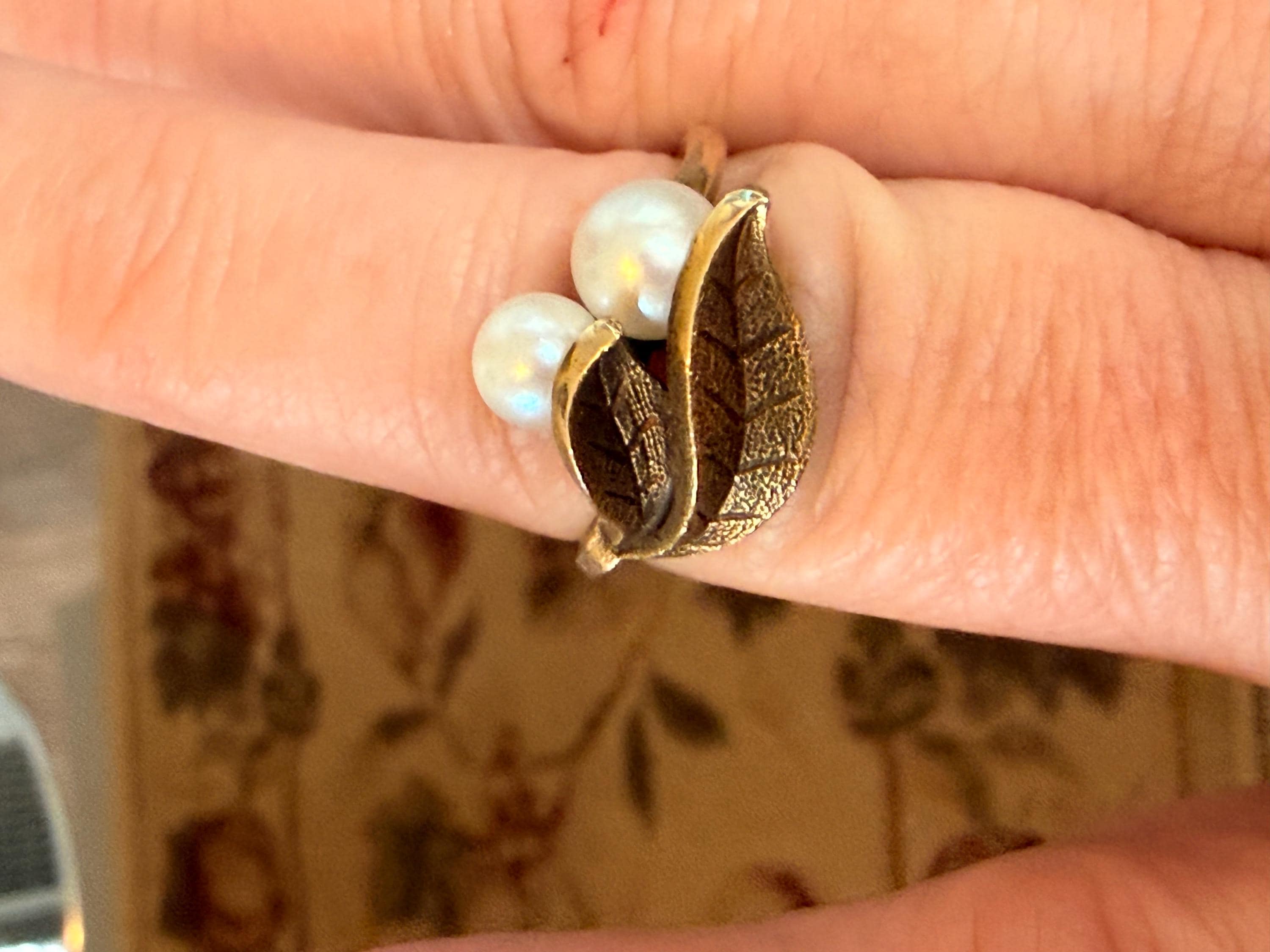 Vintage 10k Gold and Genuine Pearl Ring size 6 1/2