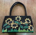 Beautiful Vintage Beaded Purse with Daisy Pattern