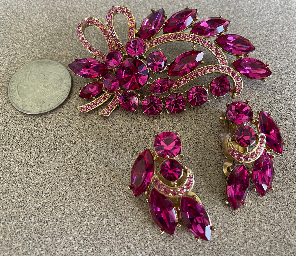 Stunning Large D & E Juliana Vintage Ruby Pink  Rhinestone Brooch Pin and Clip Earrings Set