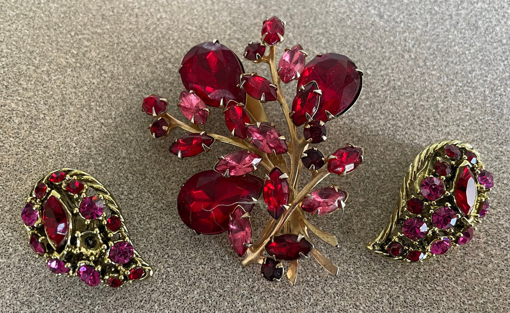 Large Vintage Red and Pink Rhinestone  Brooch Pin and Clip Earrings
