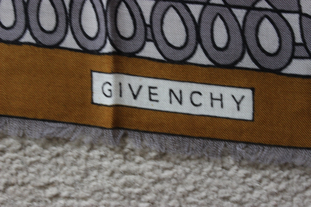 Stylish Vintage Designer "Givenchy" Lady Heritage 100% Virgin Wool Scarf 28" x 29" Made in Switzerland