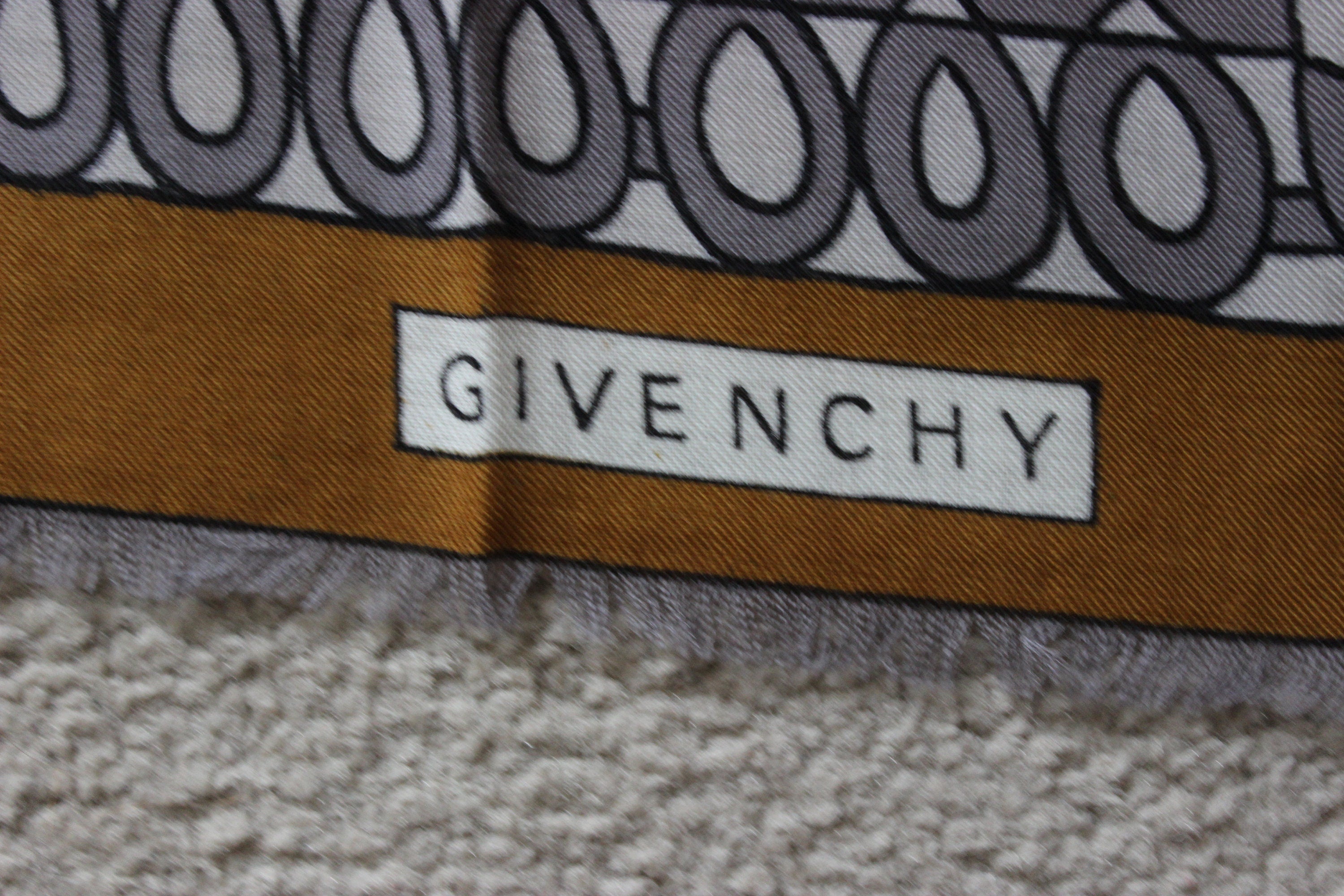 Stylish Vintage Designer "Givenchy" Lady Heritage 100% Virgin Wool Scarf 28" x 29" Made in Switzerland