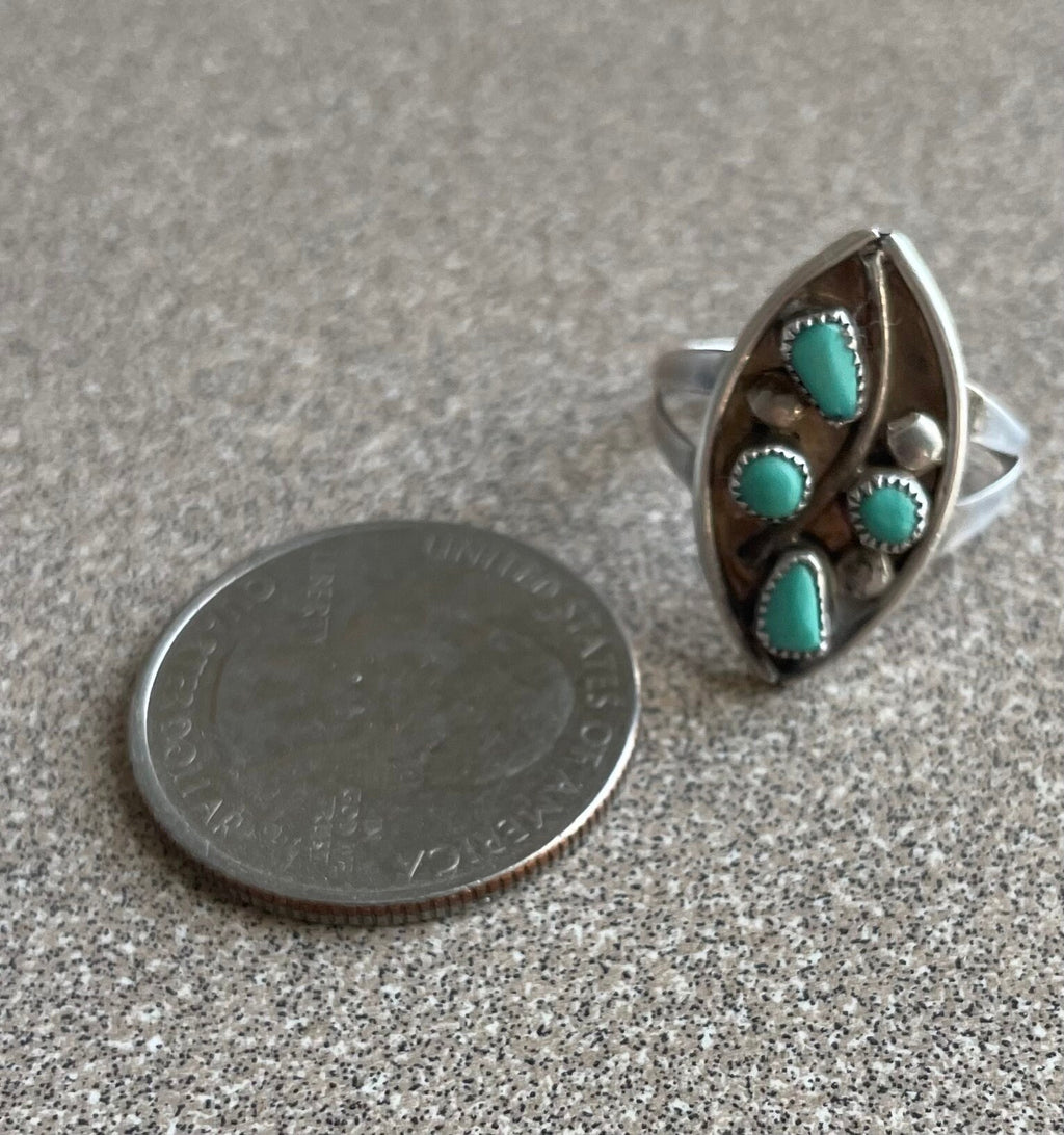 Beautiful Vintage Petite Native American Pawn Silver Turquoise Ring 6 1/2