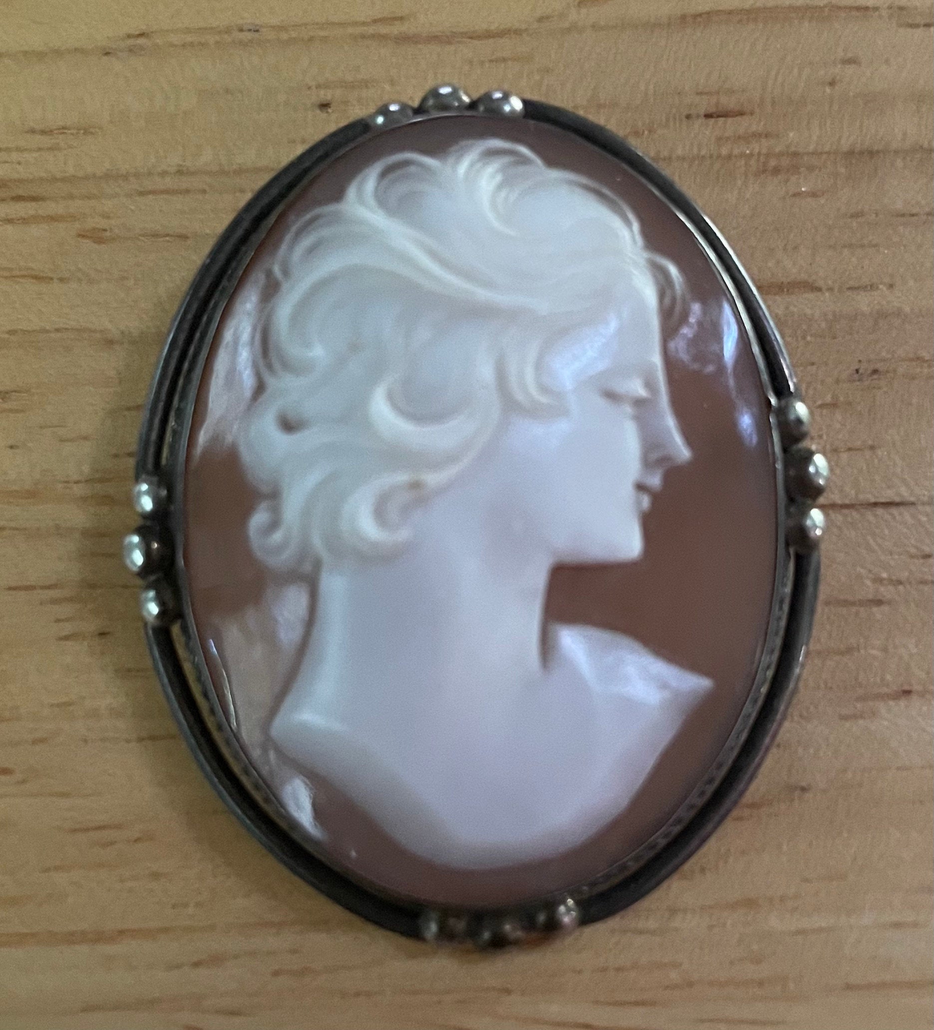 Vintage Hand Carved Shell  Cameo Pin Sterling Silver Beautiful Face