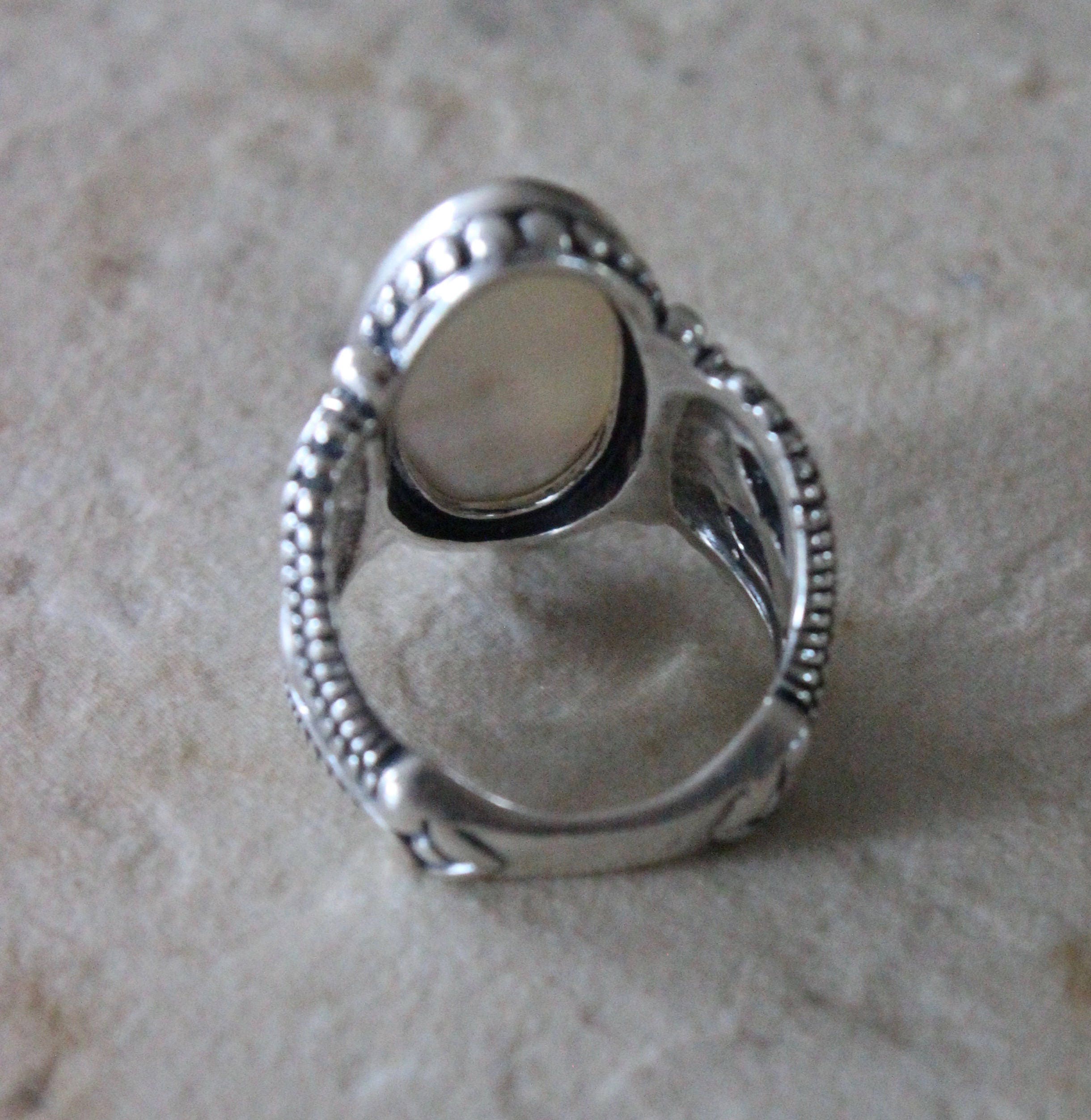Large Vintage Artist Signed Carolyn Pollock  Mother of Pearl Sterling Silver Sculpted Ring Sz 6 1/2