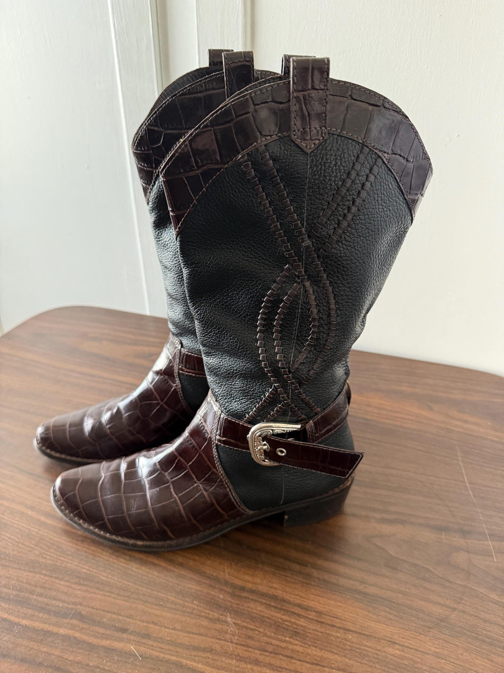 Beautiful Vintage Western Authentic Brighton Black Leather Croc Trim Boots Size 10 M