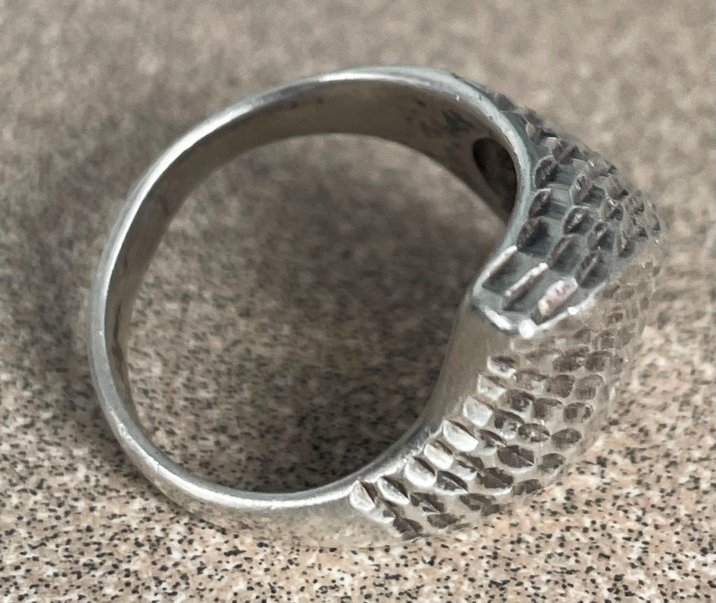 Unique Vintage Ladies Artist Signed Sterling Silver Modernist Ring Size 9