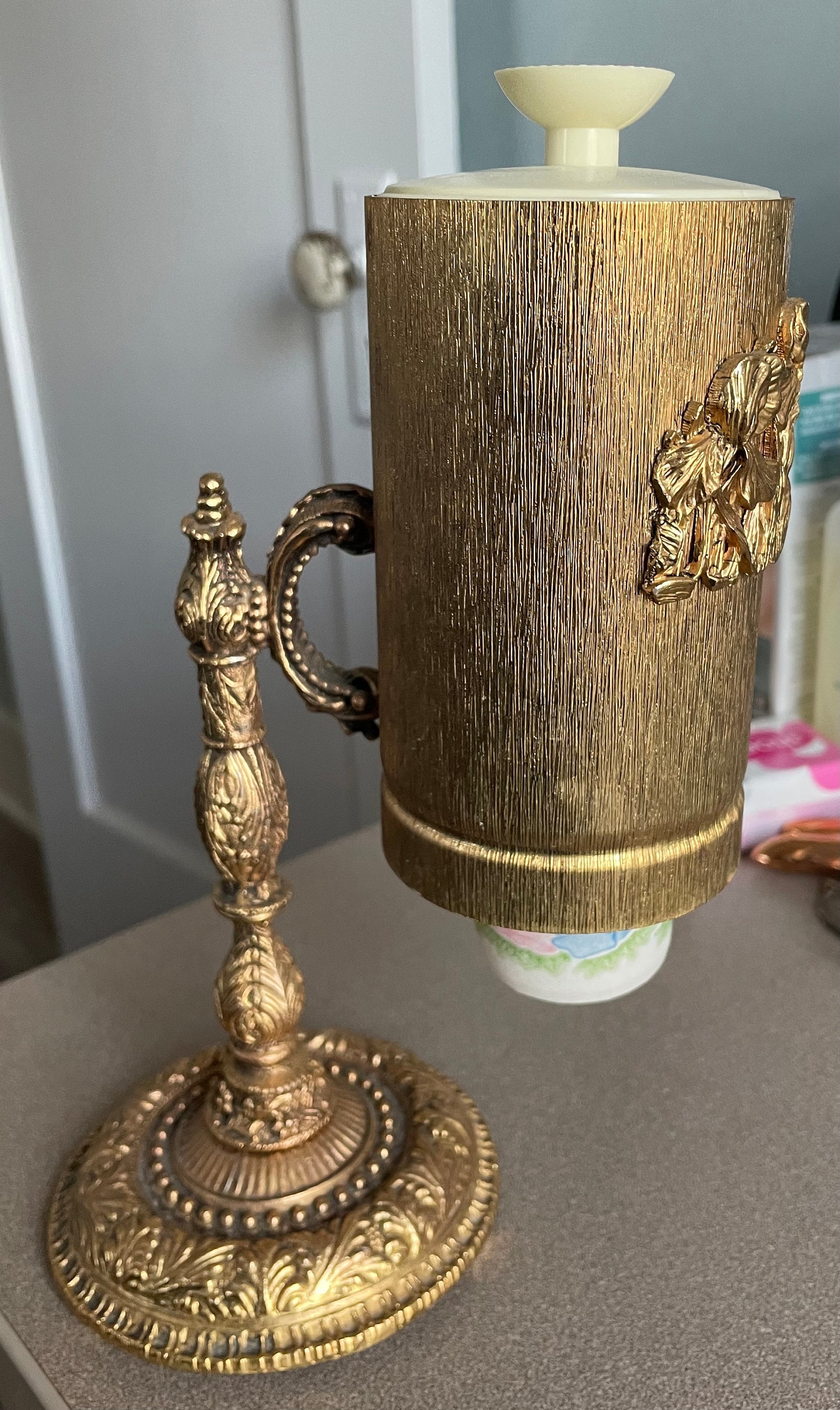 Vintage Gold Guilt Ormolu Dixie Cup Dispenser Bathroom Cup Holder Ornate Floral Design Hollywood Regency
