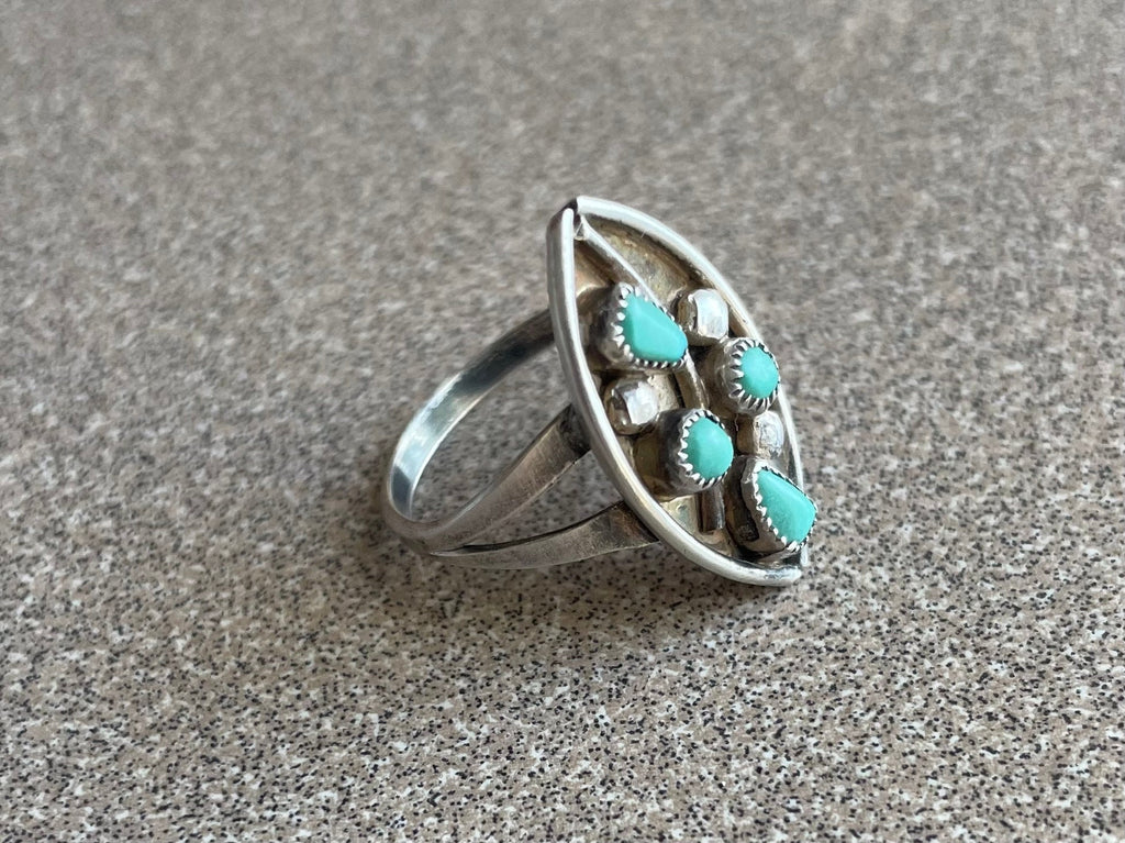 Beautiful Vintage Petite Native American Pawn Silver Turquoise Ring 6 1/2