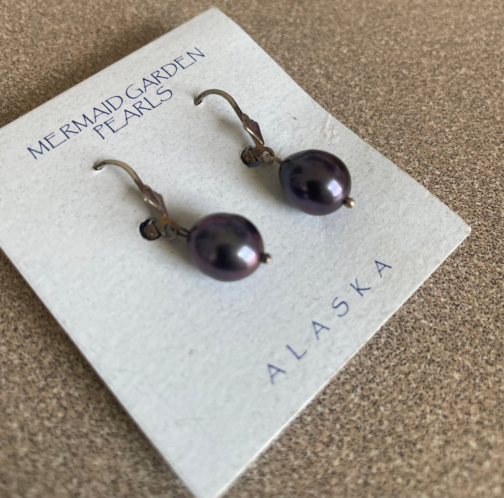Beautiful Vintage Sterling Silver and  Black Mermaid Garden Pearls Dangle Earrings