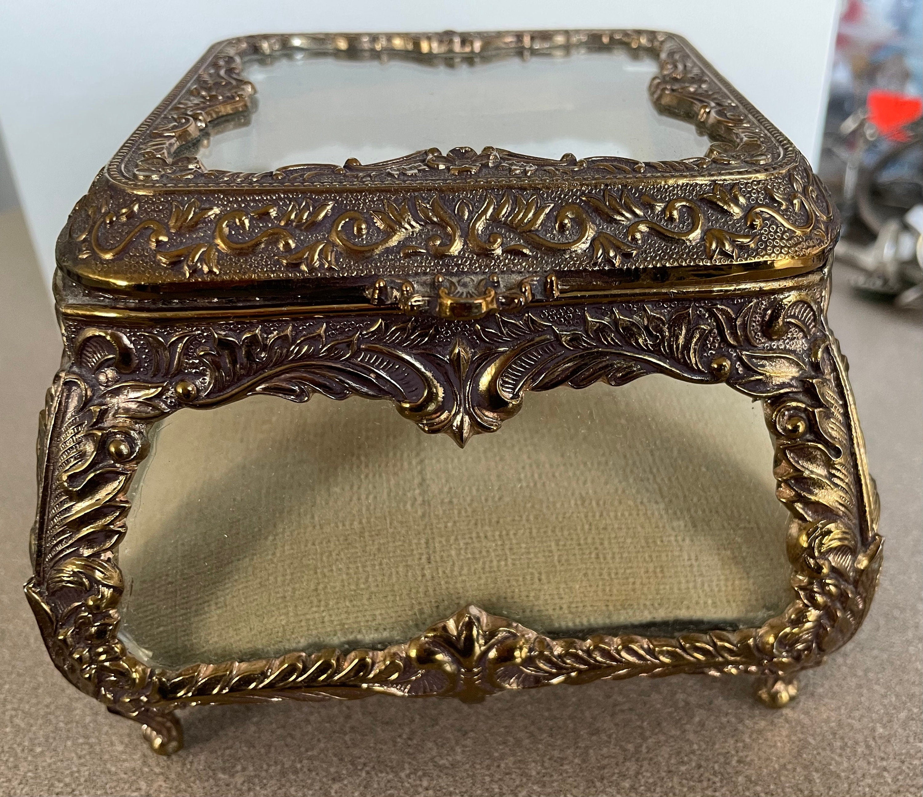 Heavy Antique Ornate Gold Gilt Ormolu Vanity Casket Jewelry Box