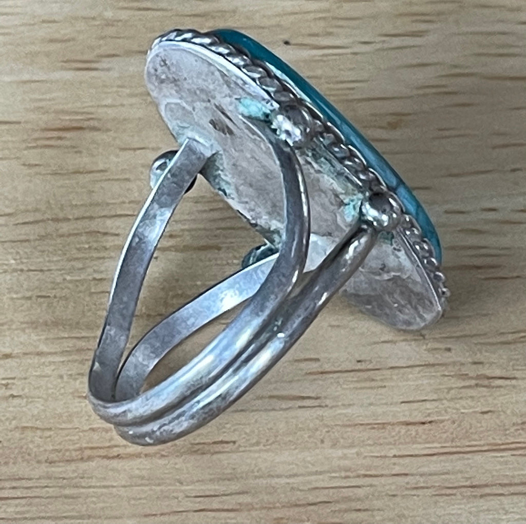 Beautiful Native American Sterling Silver and Turquoise Ring Size 11