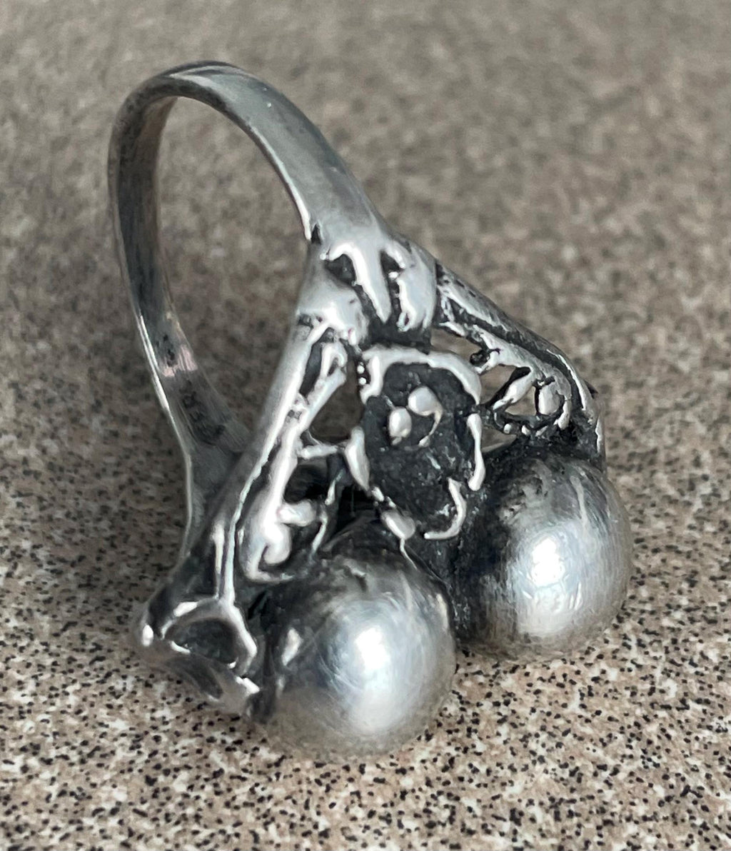 Unique Vintage Artist Signed JP Ladies Sterling Silver Double Silver Pearl Ball Ring Size 6