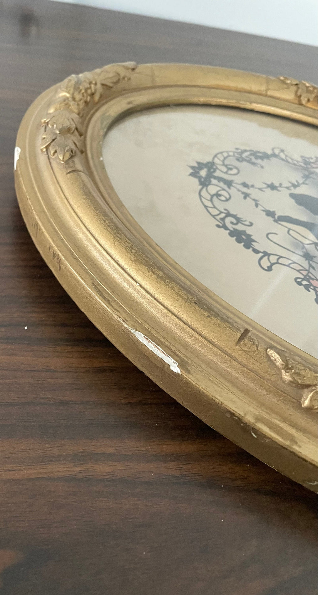 Beautiful Unique Oval Vintage Victorian Lovers Silhouette Picture with Gold Guilt Frame