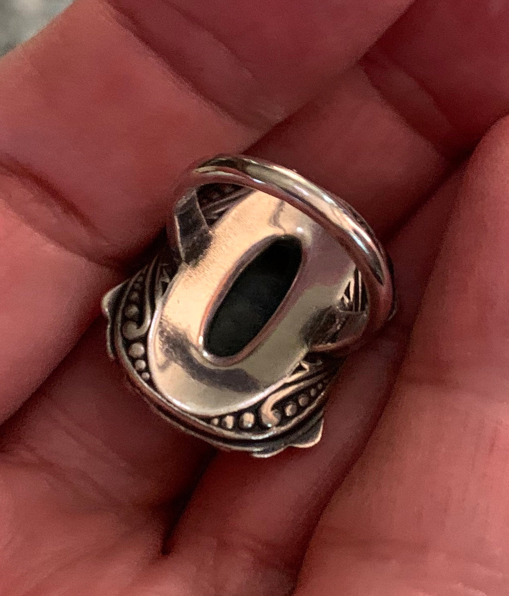 Beautiful Sterling Silver Green Jade and Marcasite Ring size 3 1/2