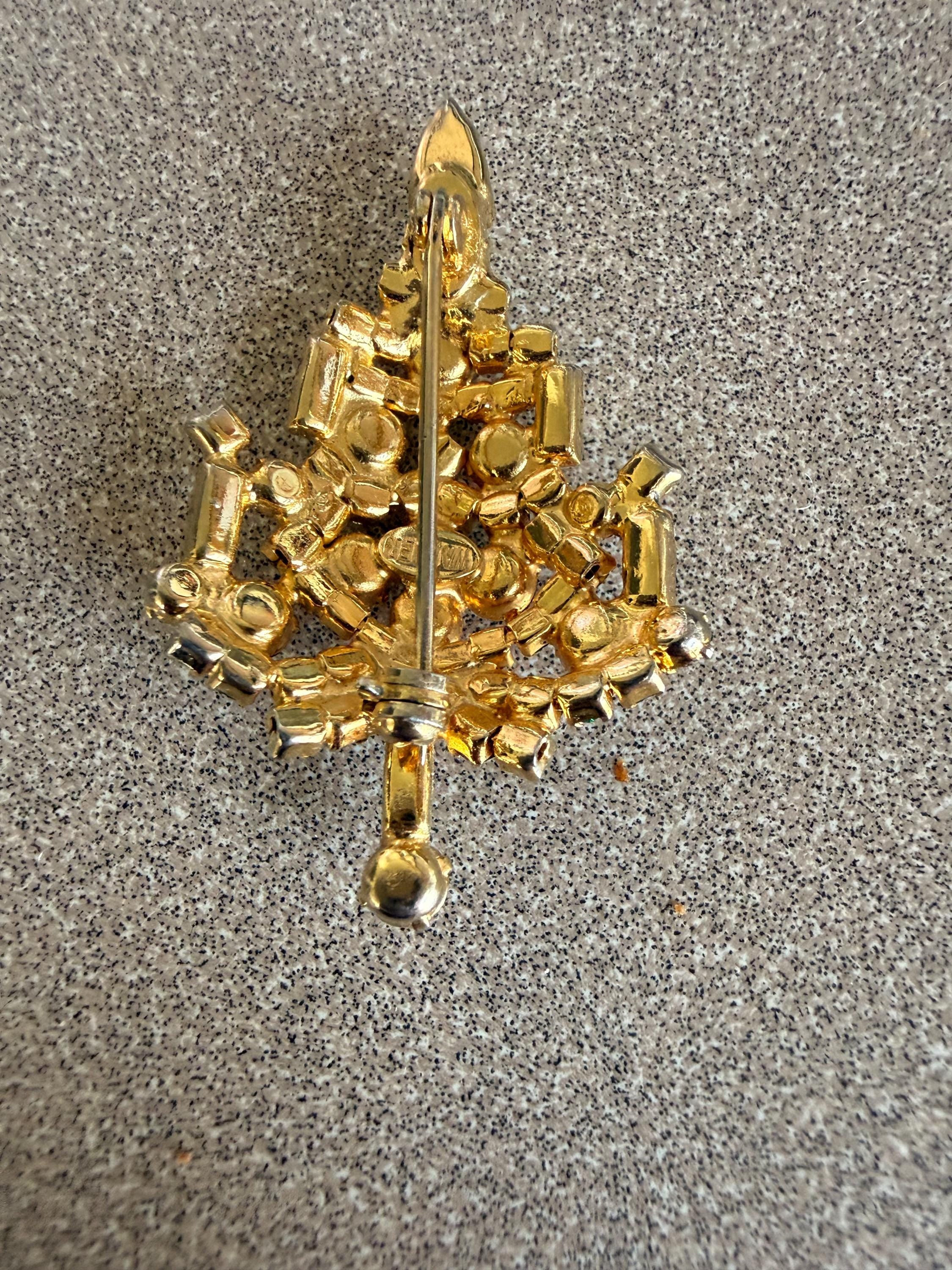 Beautiful Signed Warner Rhinestone Christmas Tree Brooch Pin